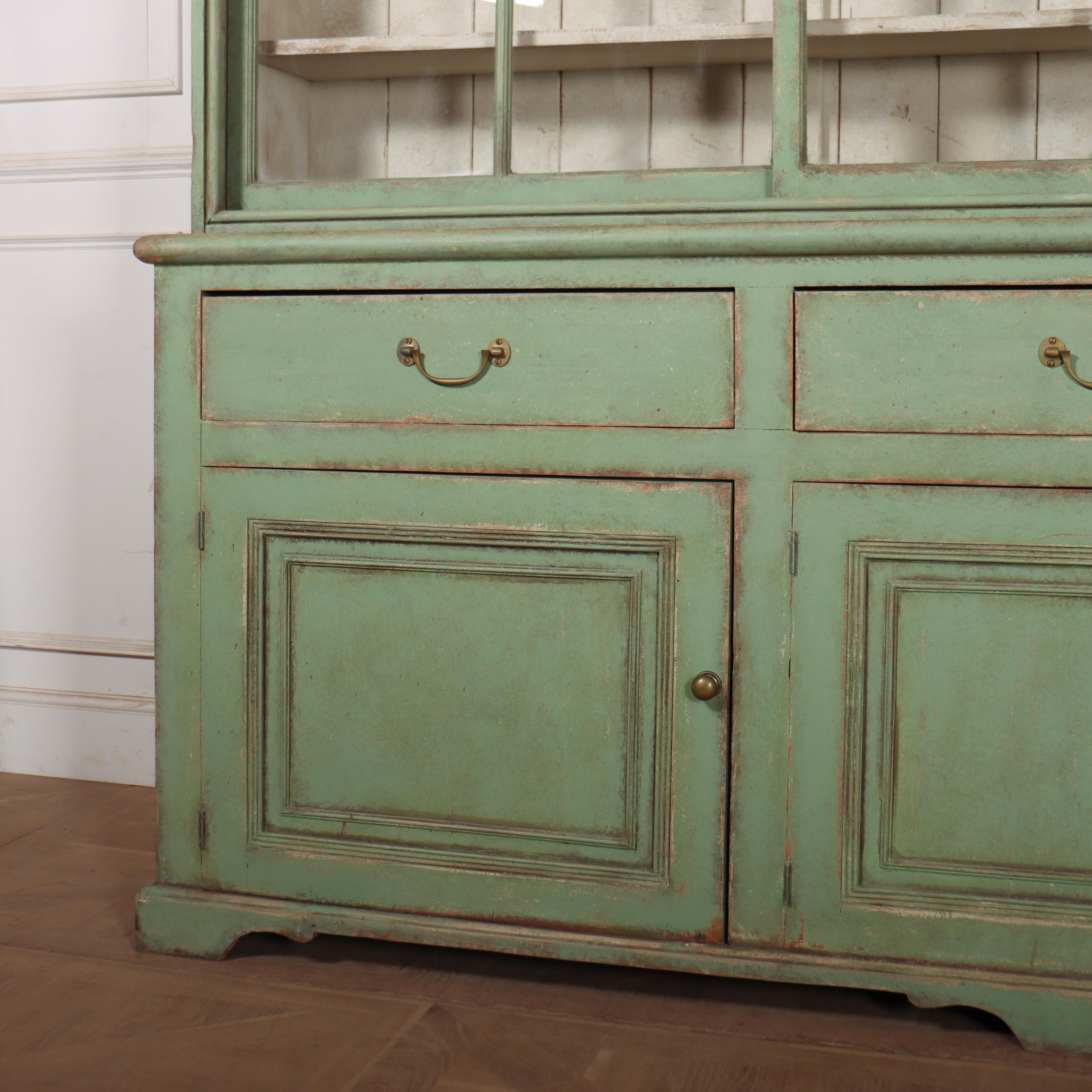 Vittoriano Comò della casa di campagna inglese in vendita