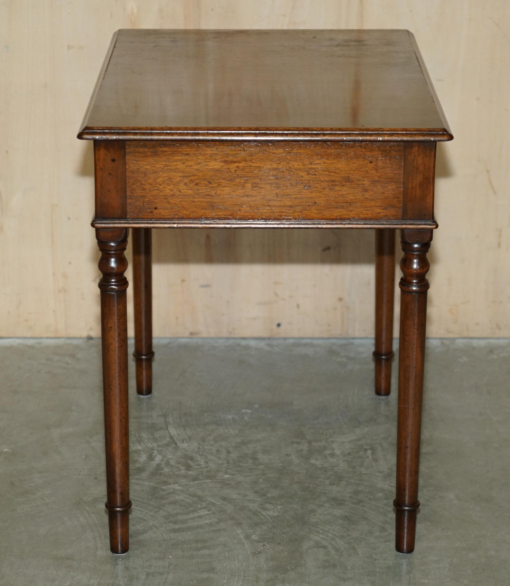 ENGLiSH COUNTRY HOUSE OAK CIRCA 1940'S SINGLE DRAWER SIDE OR OCCASIONAL TABLE For Sale 7