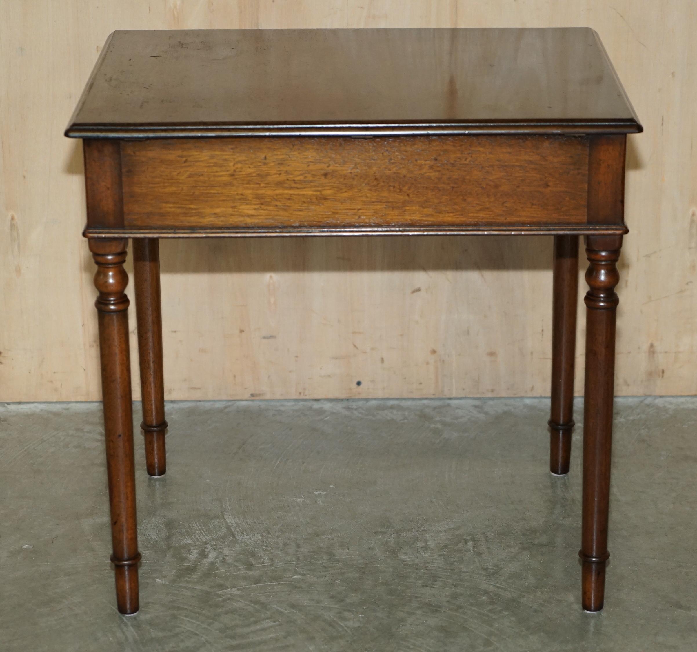 ENGLiSH COUNTRY HOUSE OAK CIRCA 1940'S SINGLE DRAWER SIDE OR OCCASIONAL TABLE For Sale 8