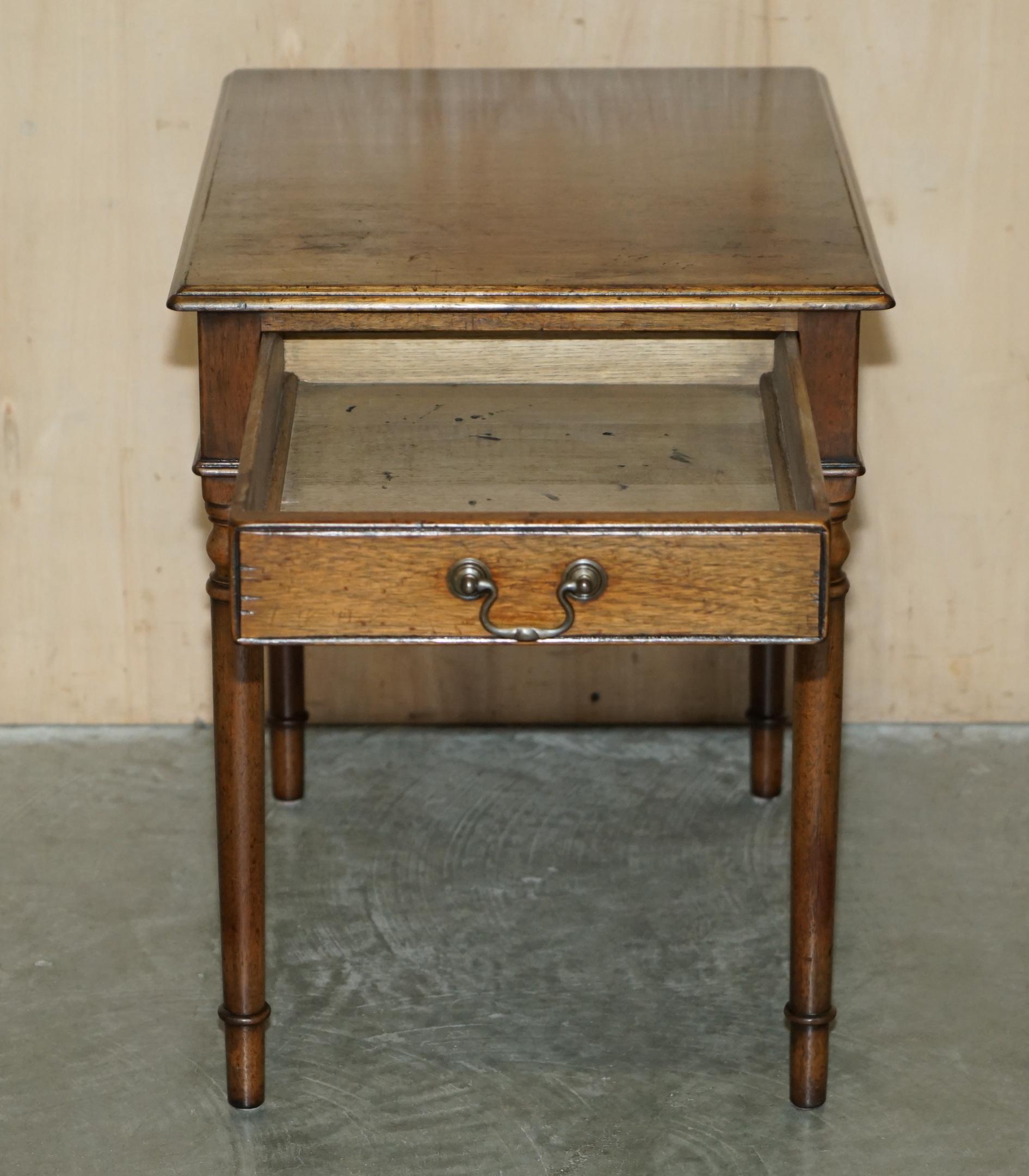 ENGLiSH COUNTRY HOUSE OAK CIRCA 1940'S SINGLE DRAWER SIDE OR OCCASIONAL TABLE For Sale 10