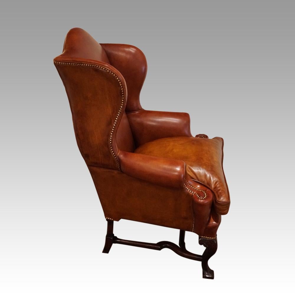 English Country House Pair of Georgian Style Leather Wing Chairs, circa 1920 For Sale 5