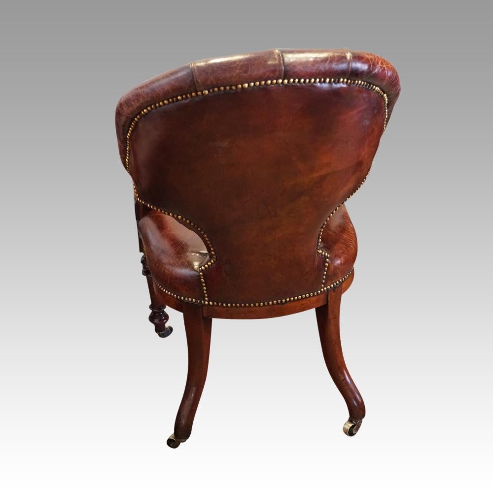 English Country House Victorian Leather Library Desk Chair, circa 1870 1