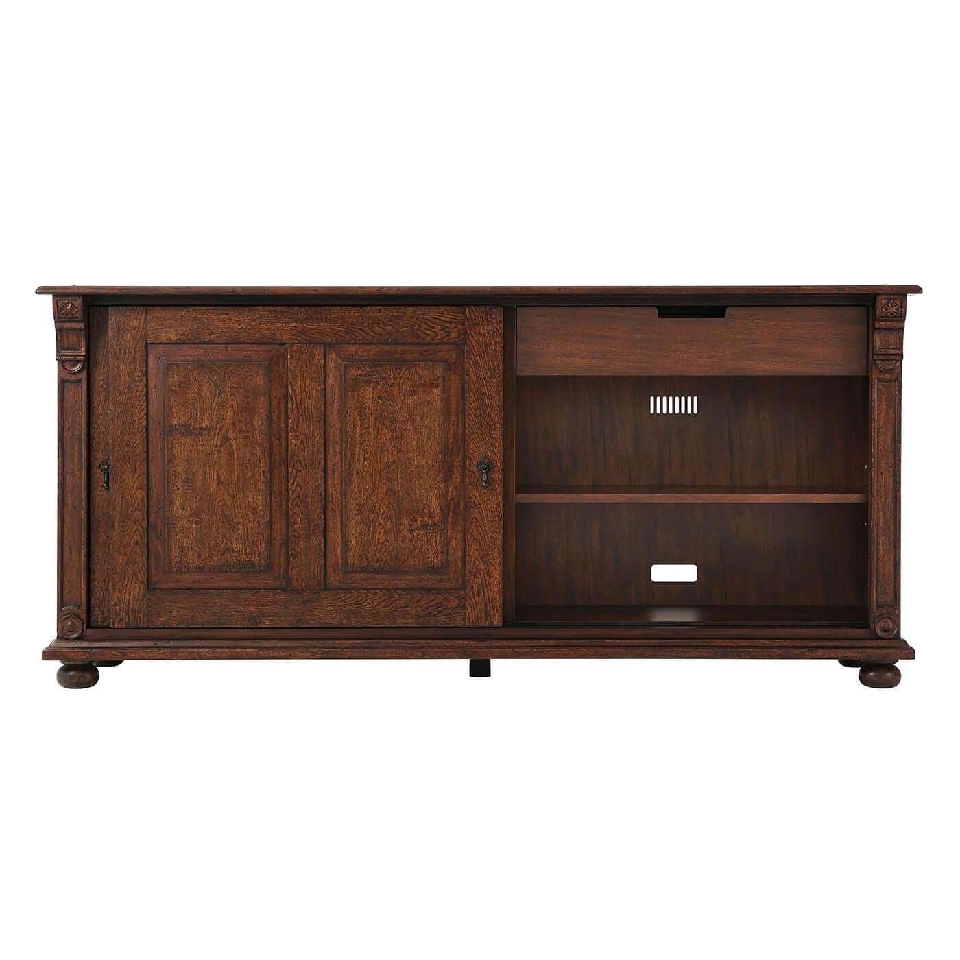 English Country Oak Sideboard In New Condition In Westwood, NJ