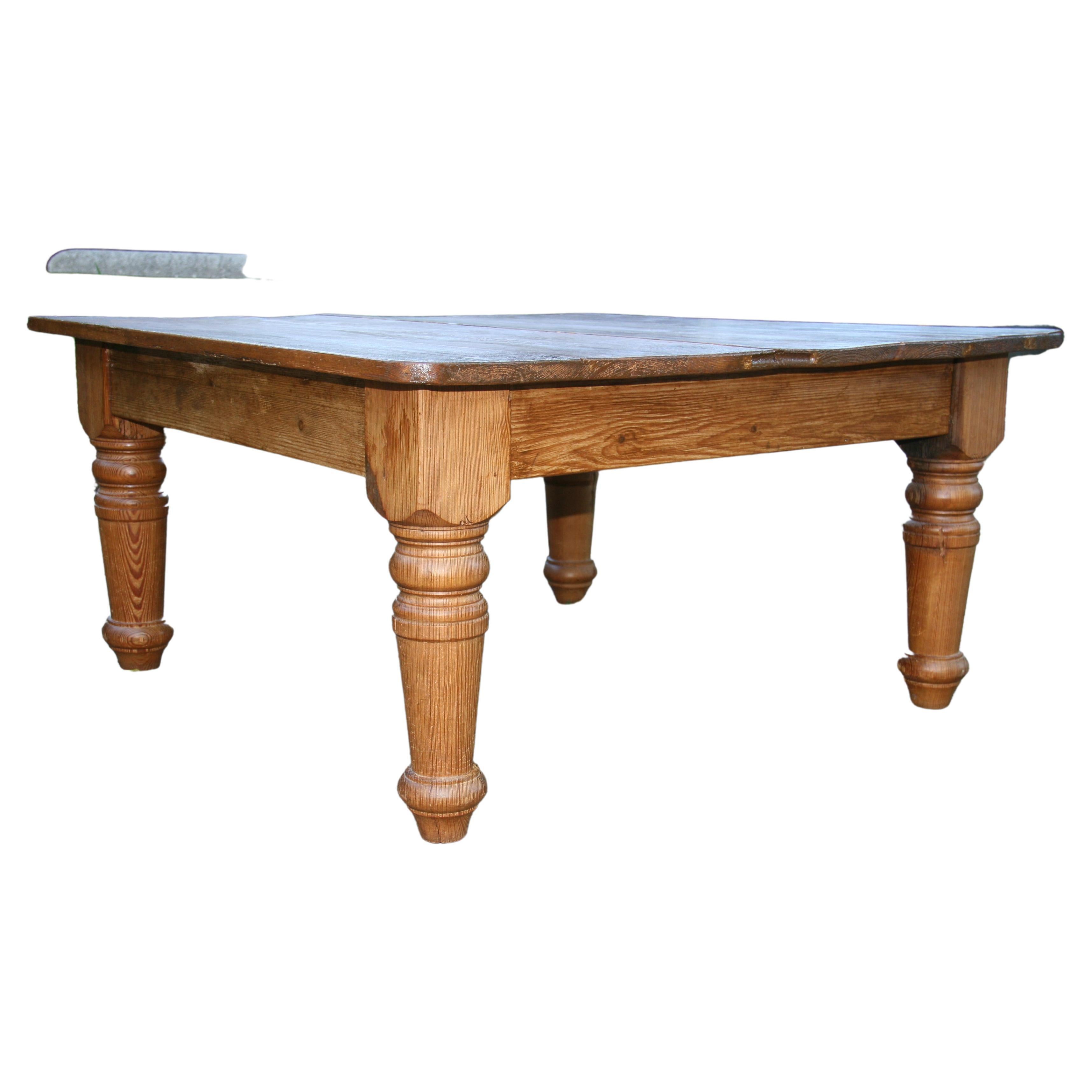 English Country Pine Coffee  Table For Sale
