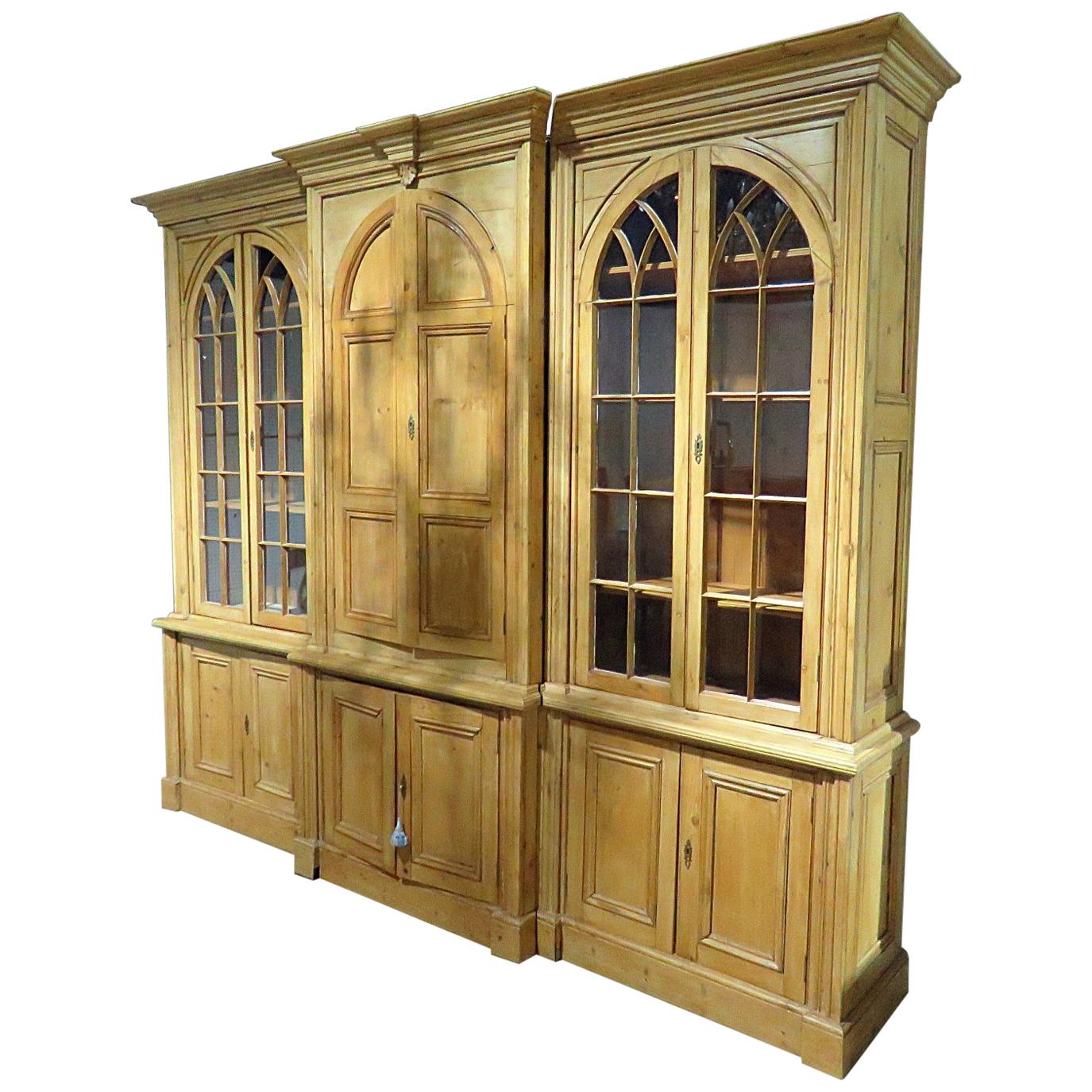 Angleterre Country Pine Georgian  Ancienne bibliothèque à pan coupé Cabinet de Chine C1920s