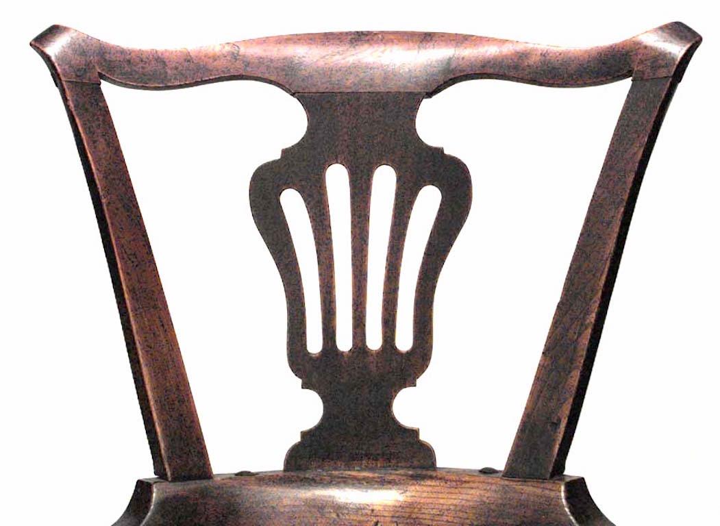 English Country Yew Wood Arm Chair In Good Condition For Sale In New York, NY