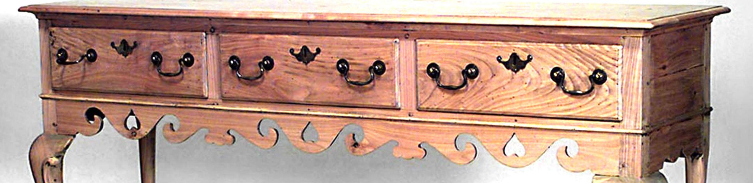 English Country Queen Anne-style (20th Century) pine sideboard cabinet with 3 drawers and shaped apron with heart shaped cut outs.
