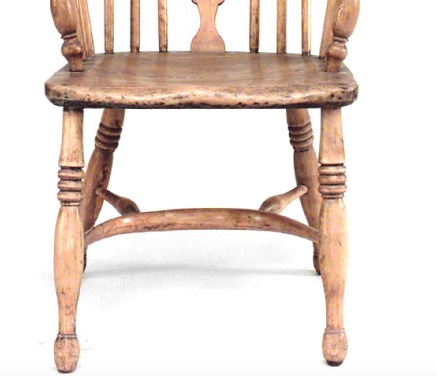 English Country Pine Windsor Armchair In Good Condition For Sale In New York, NY