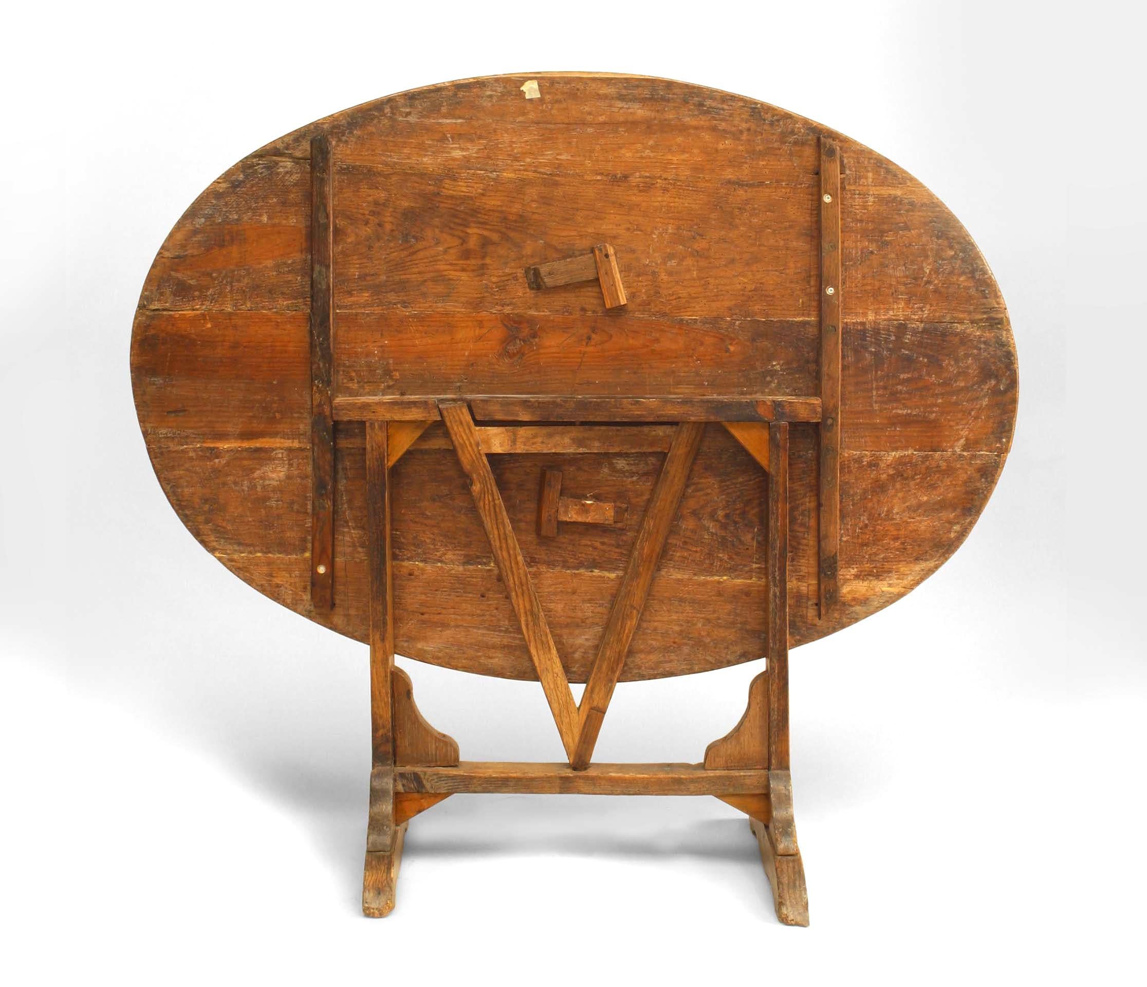 British English Country Style '19th Century' Tilt-Top End Table