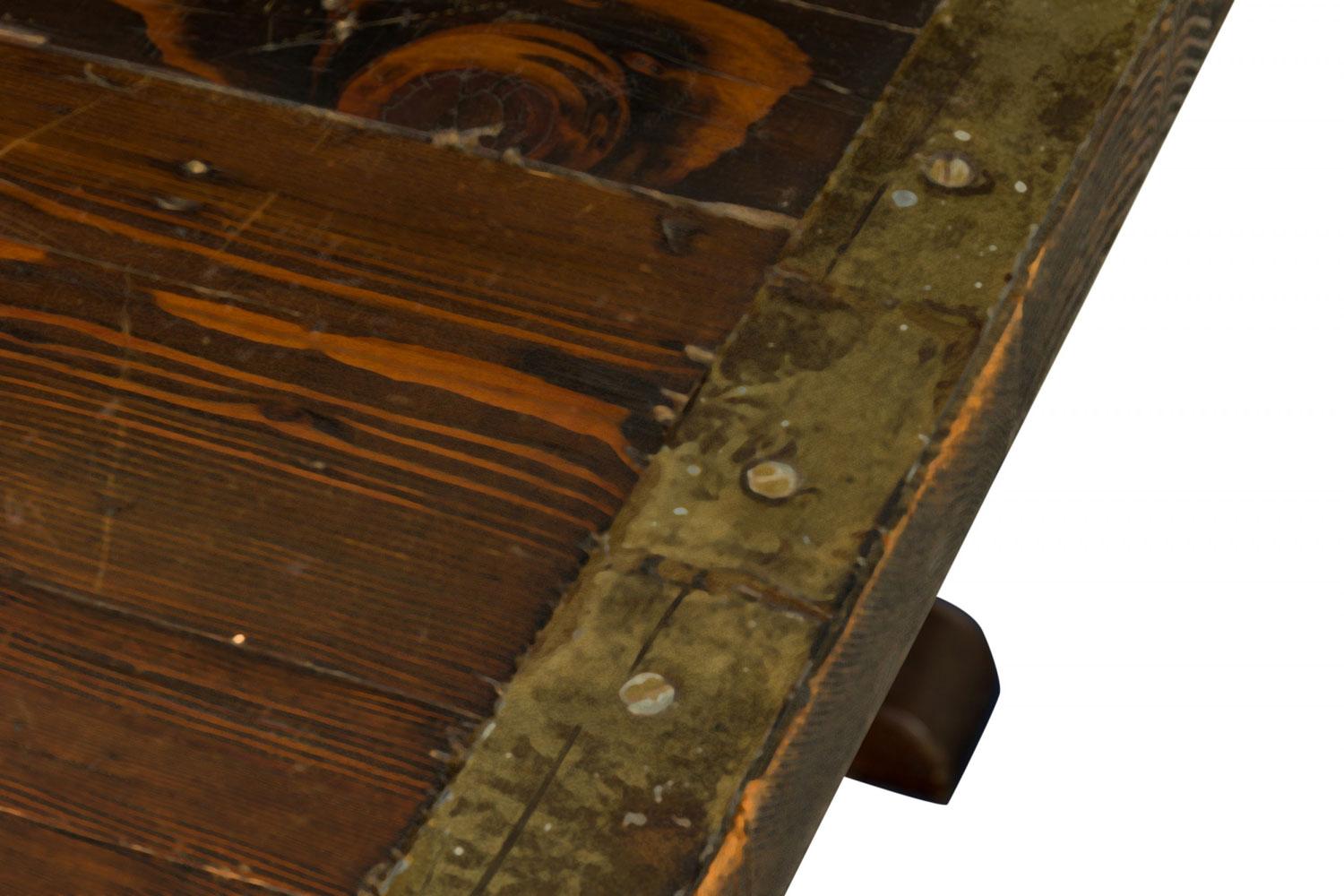 Tavolo da pranzo a cavalletto in Oak e ferro in stile country inglese in vendita 7