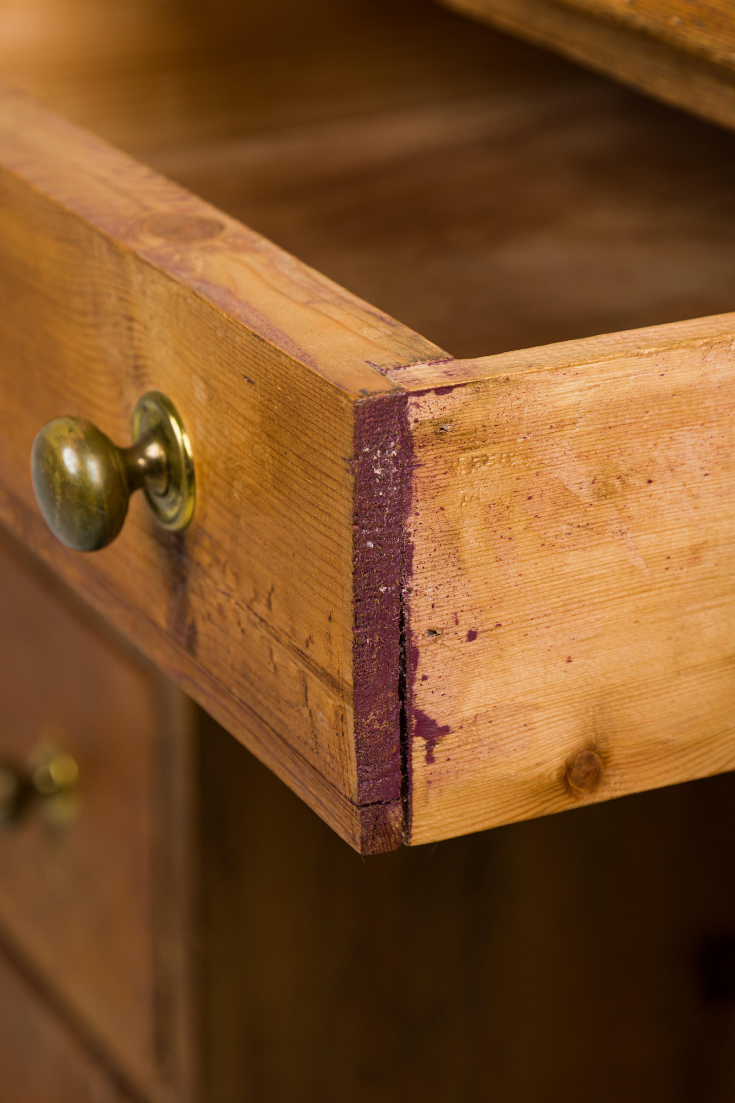 English Country-Style Pine Wood Kneehole Desk For Sale 10