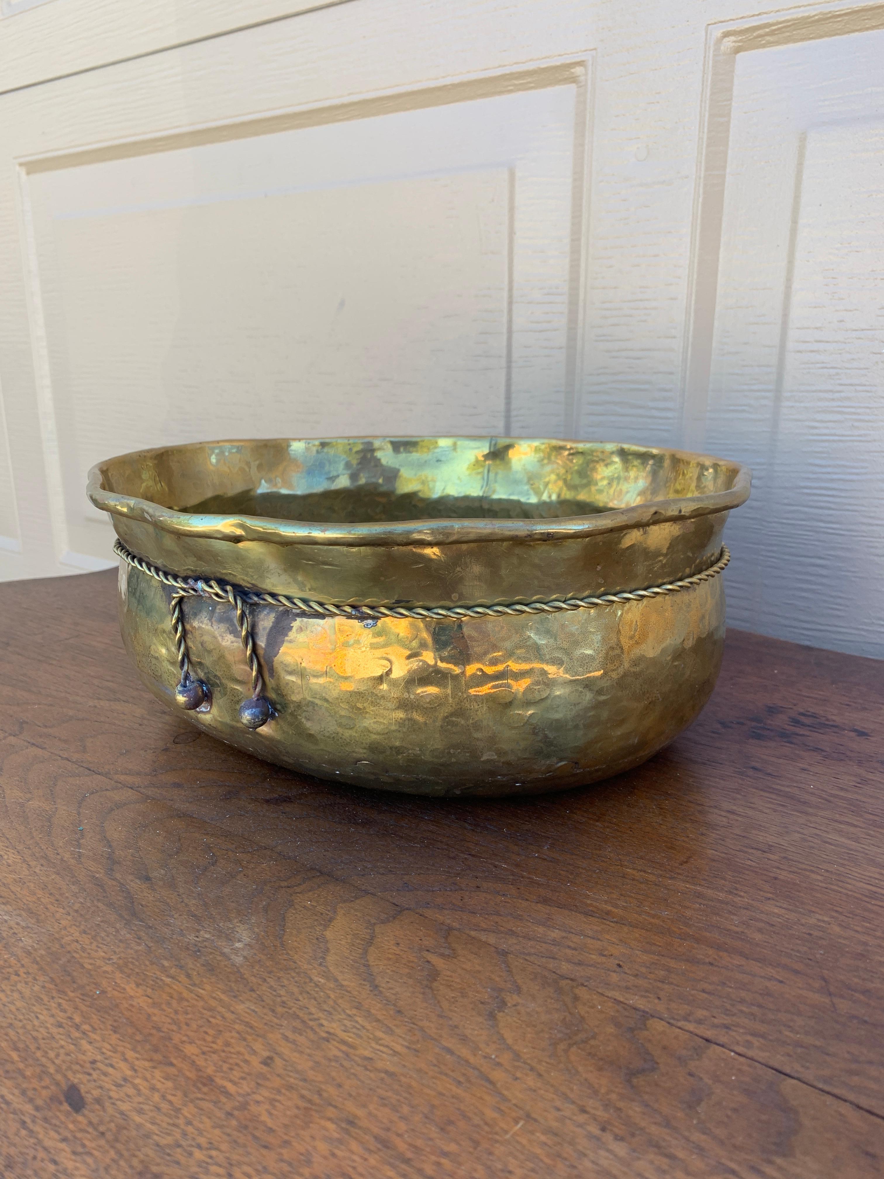 Américain Cache-pot ou jardinière en laiton Trompe L'Oeil de style anglais en vente
