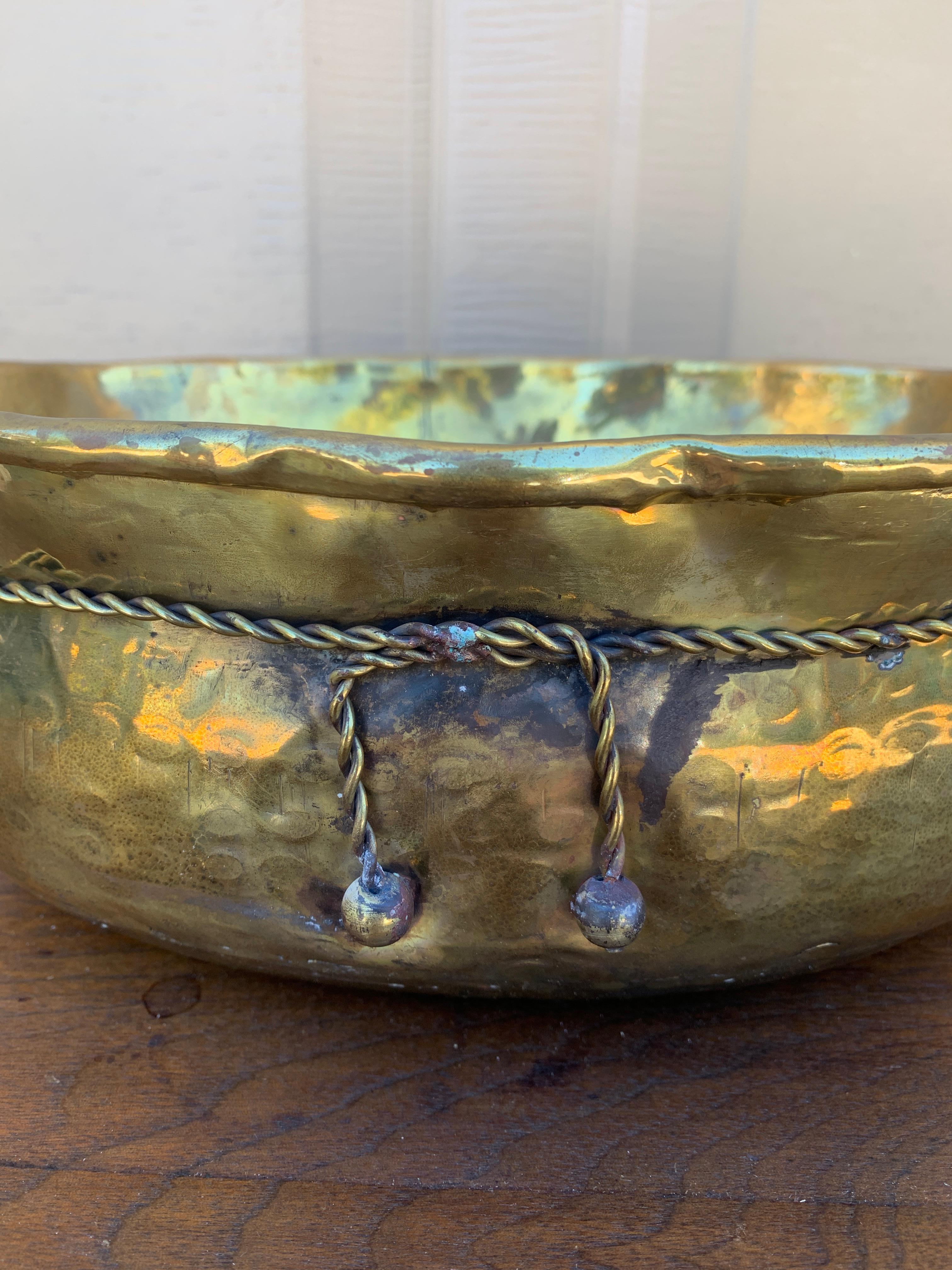 Cache-pot ou jardinière en laiton Trompe L'Oeil de style anglais en vente 1