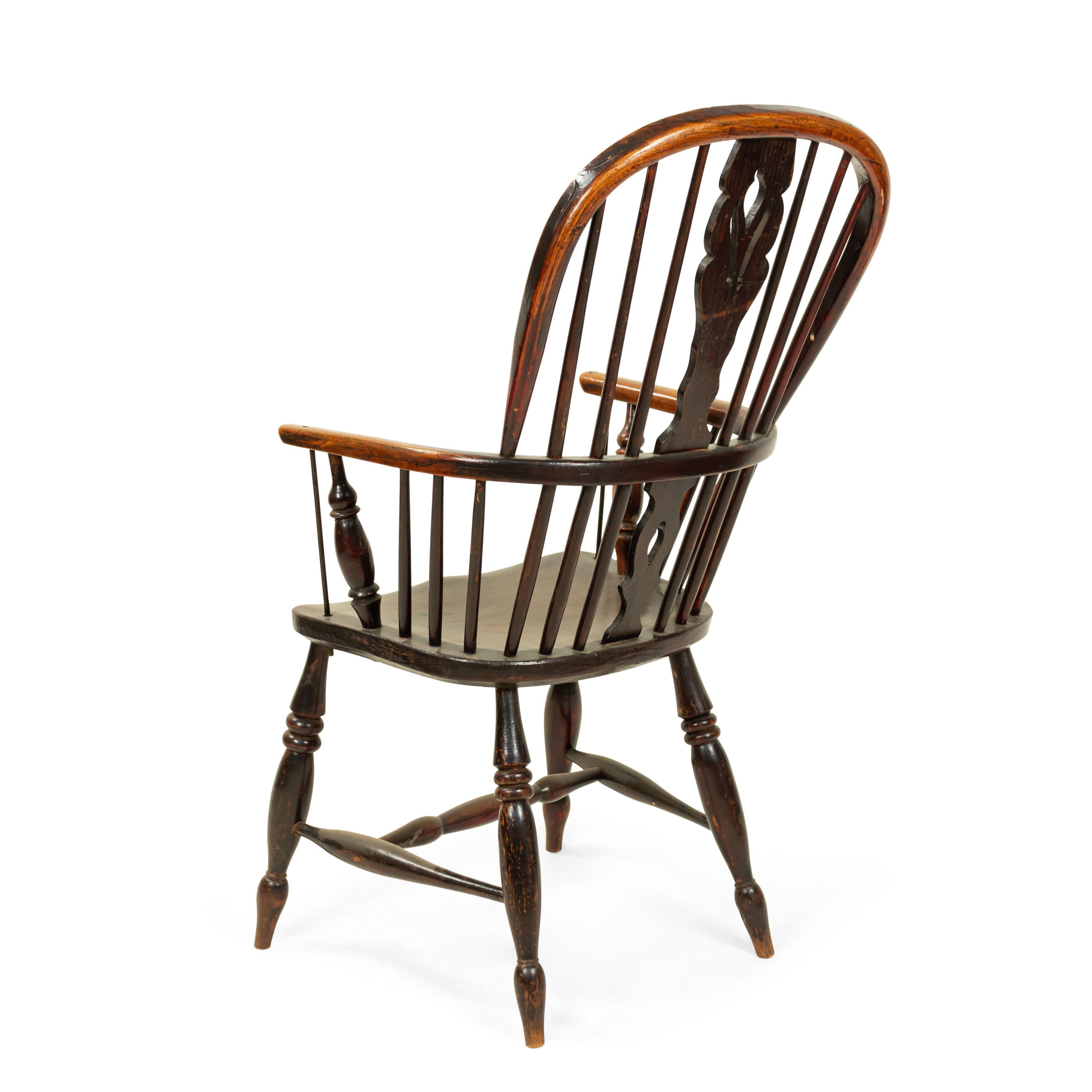 19th Century English Country Windsor Armchair For Sale