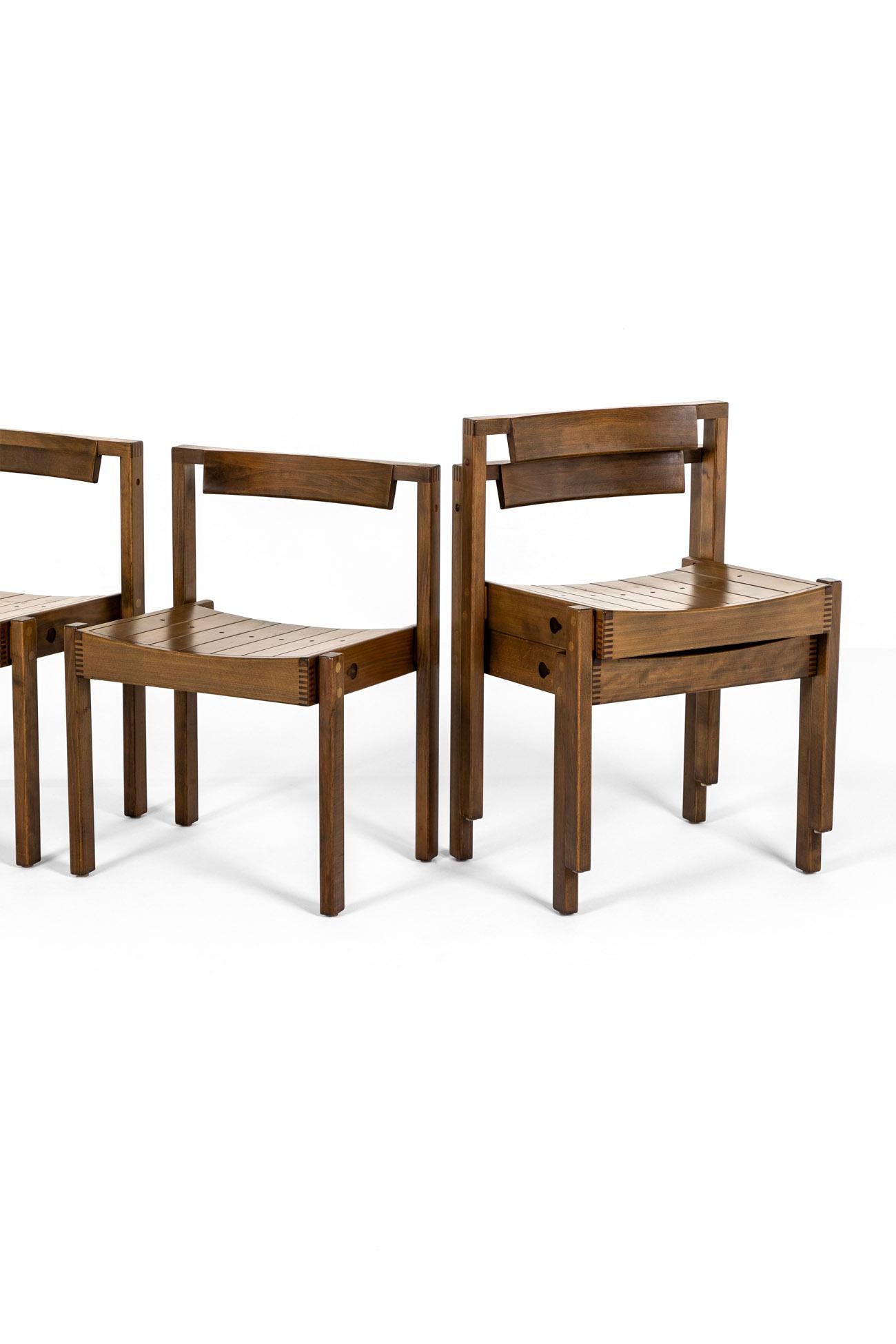 Sculpté à la main English Coventry Cathedral Stackable Chairs en vente