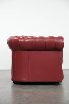 English cowhide Chesterfield 2.5-seater sofa in a stunning red colour