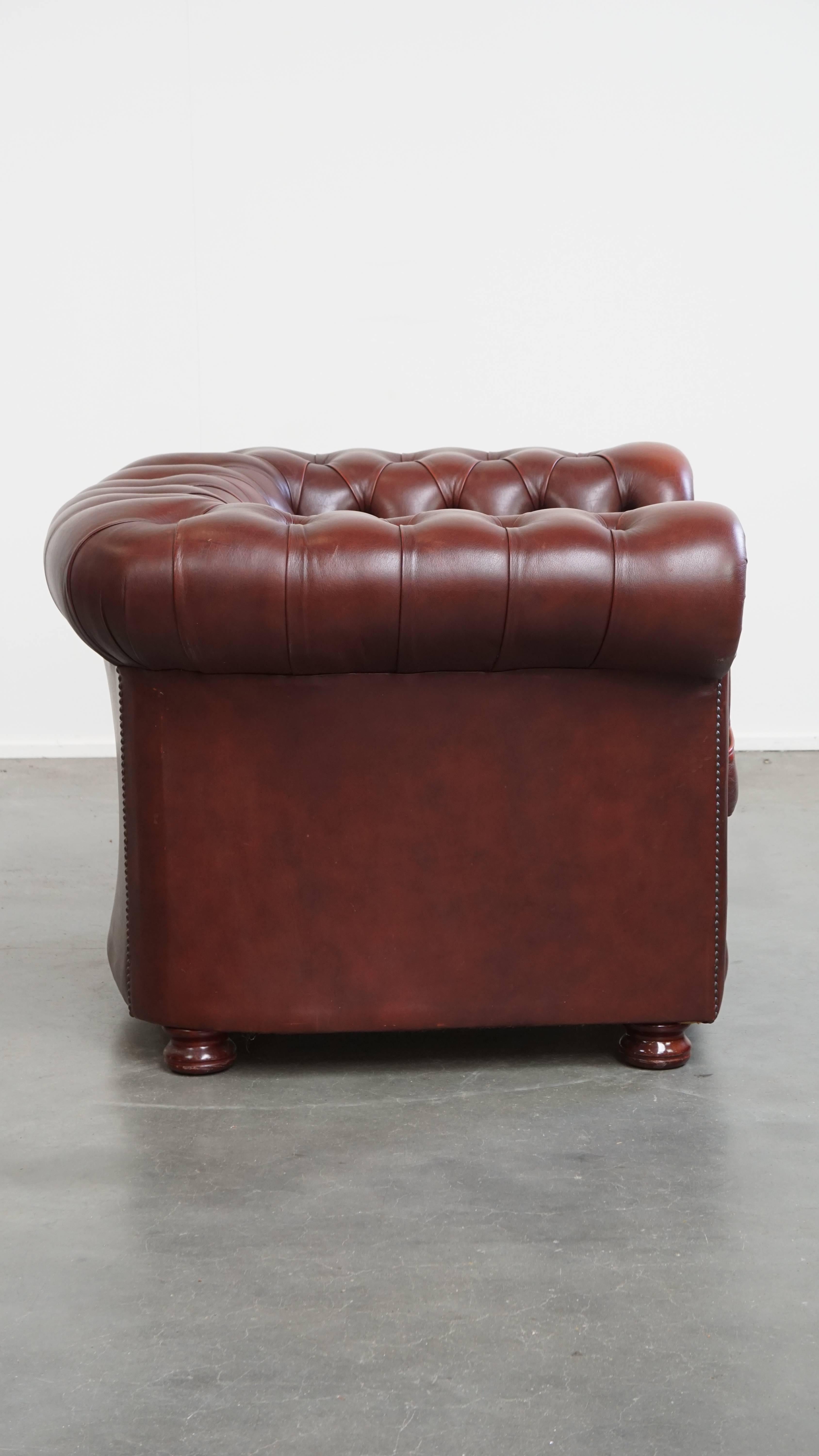 Fait main Fauteuil Chesterfield anglais en cuir de vache par Springvale en vente
