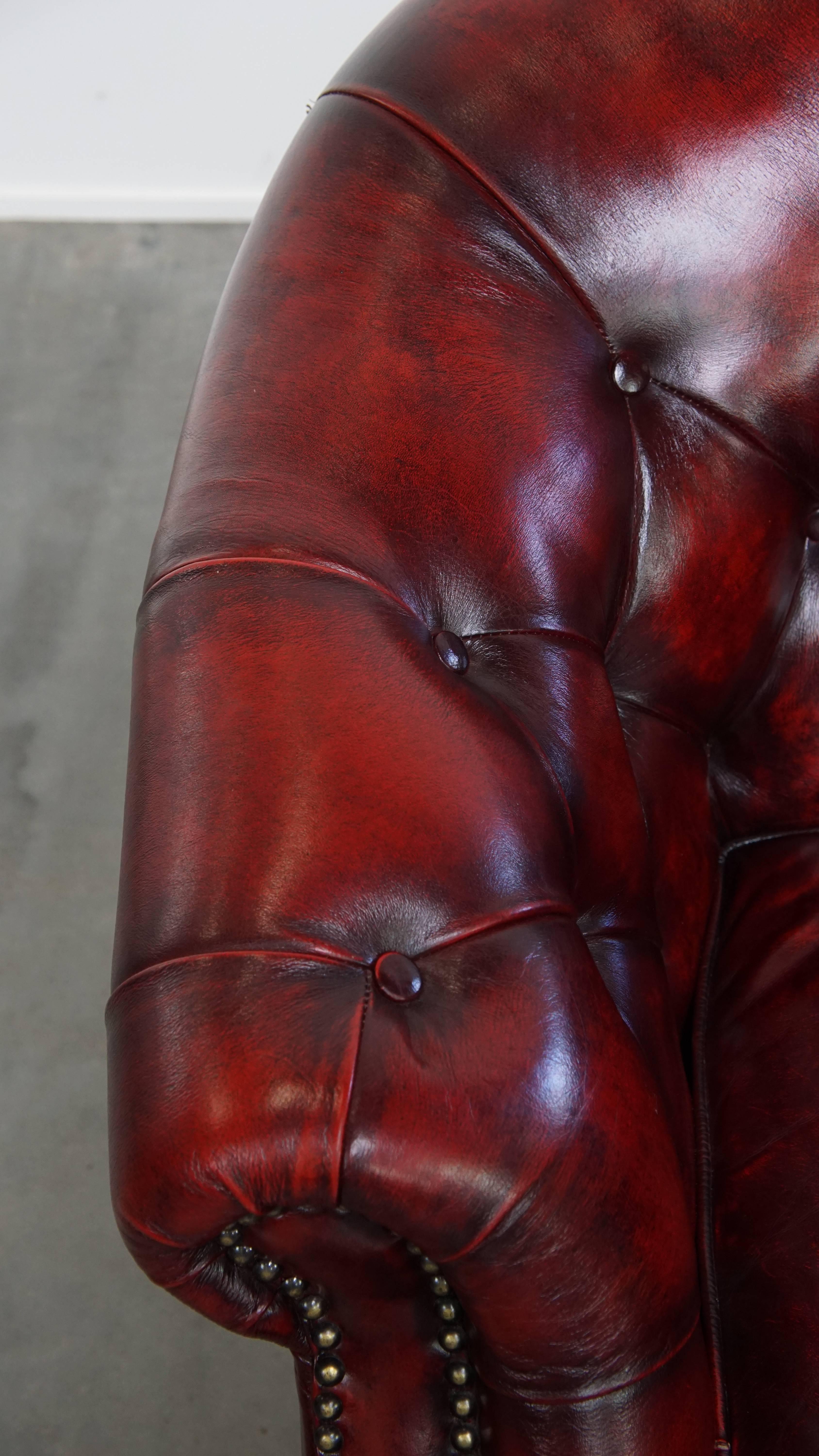 Fauteuil club anglais en cuir de vache Chesterfield en vente 1