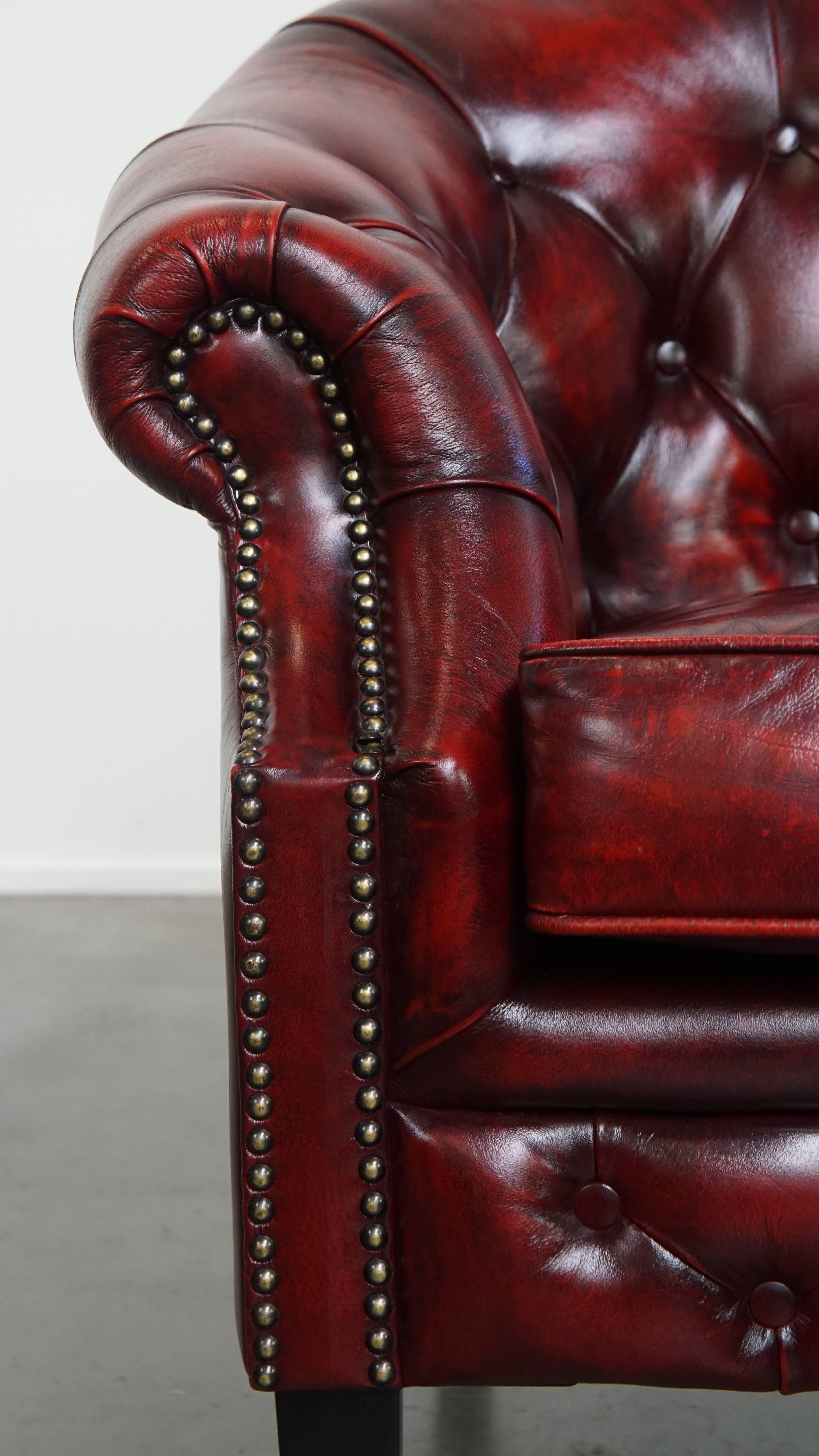 Fauteuil club anglais en cuir de vache Chesterfield en vente 3