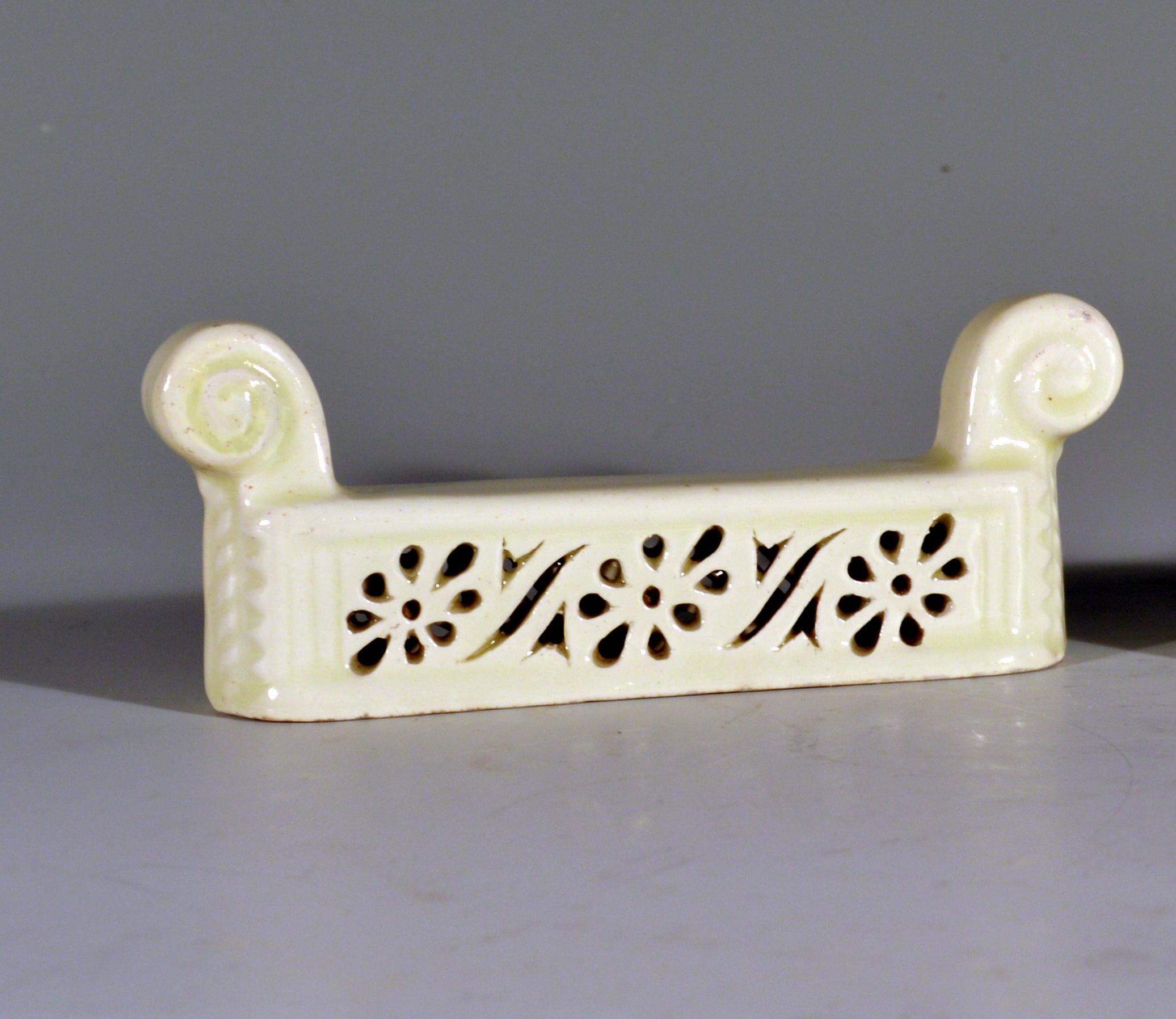 Georgian Early 19th Century Creamware Knife Rests For Sale