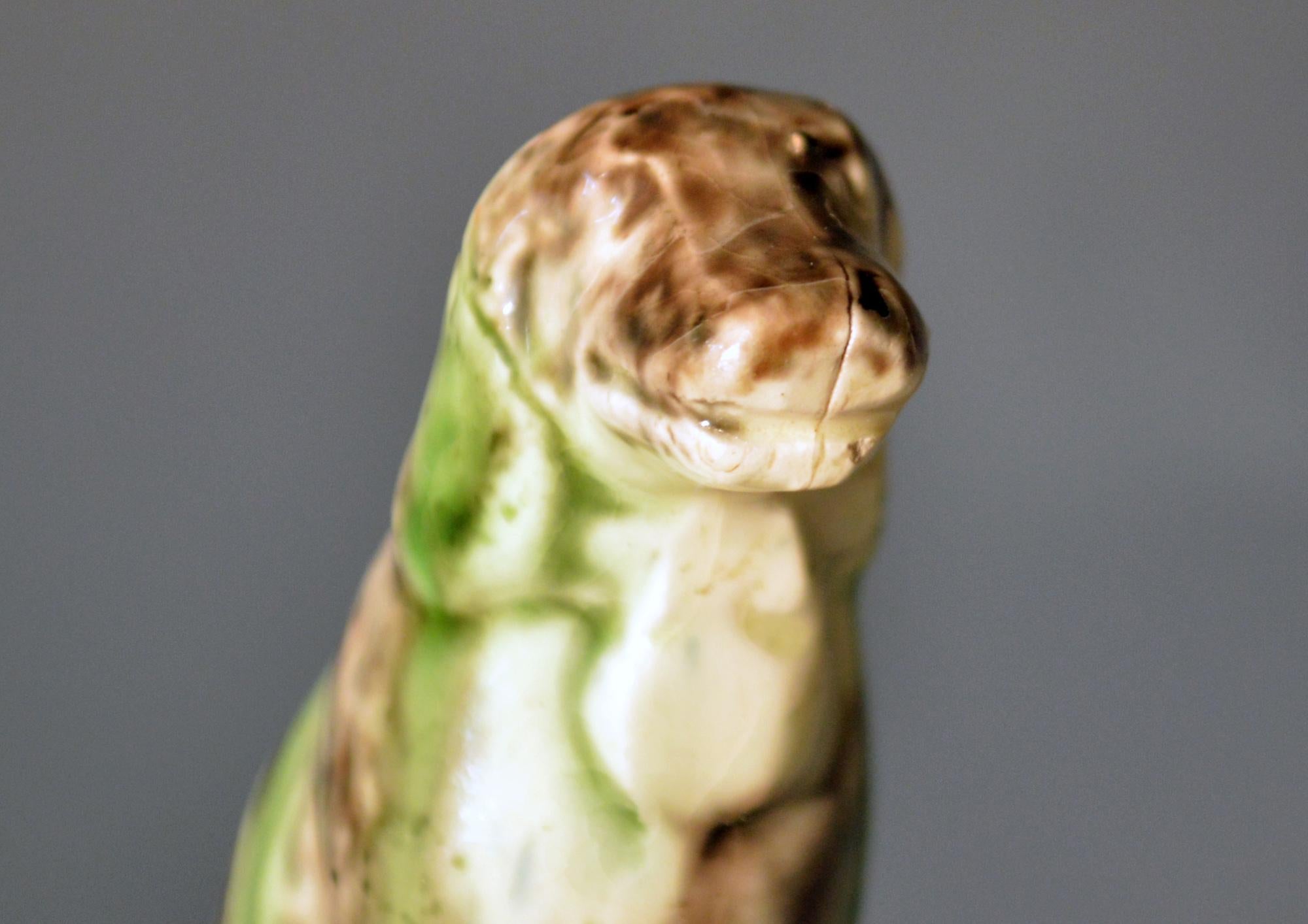 XVIII secolo Giocattolo inglese in ceramica Creamware di tipo Whieldon con figura di un cane da caccia in vendita