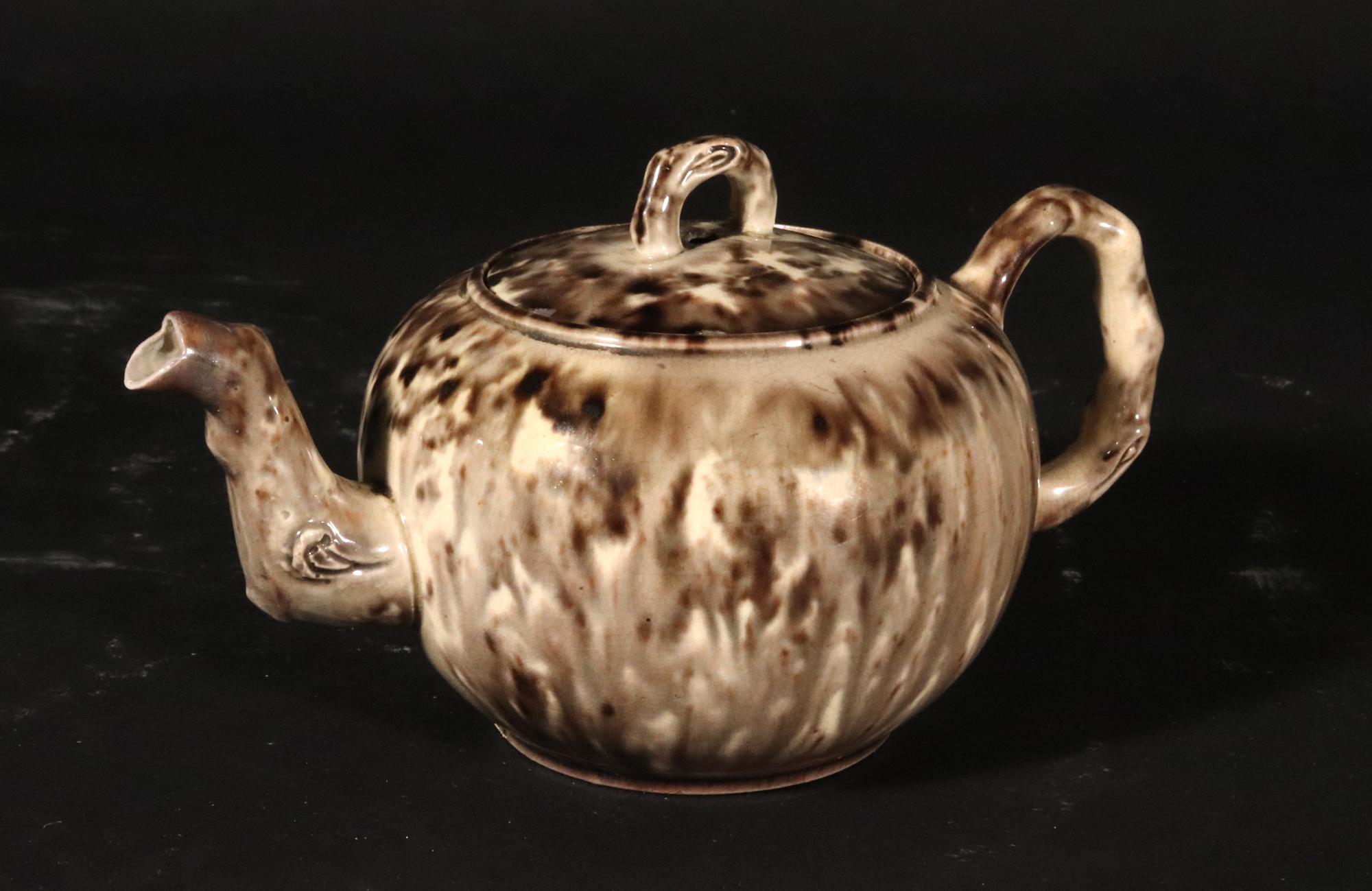 Creamware Théière et couvercle anglaise de type Whieldon en vente