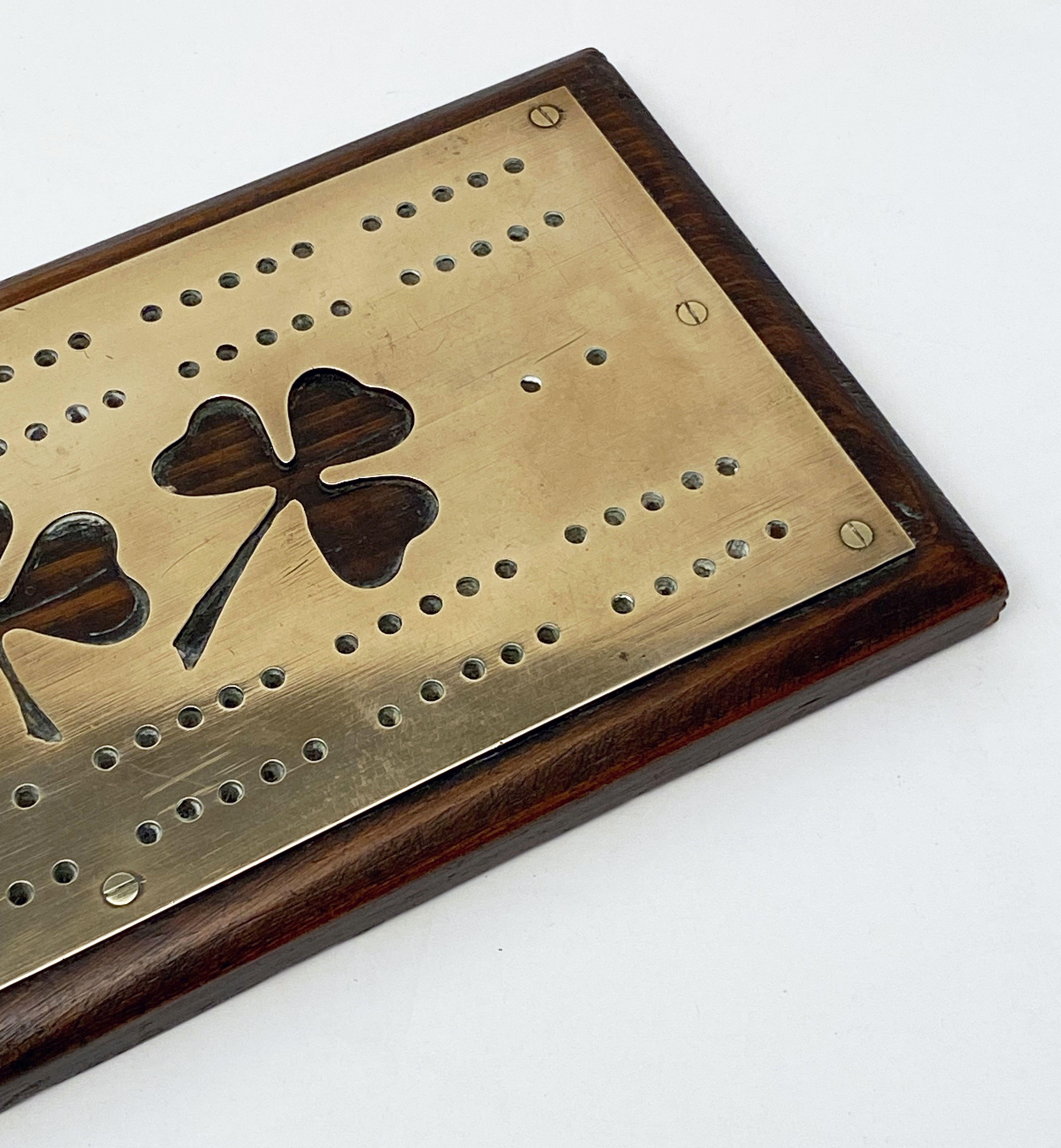 English Cribbage Board of Brass and Wood In Good Condition In Austin, TX