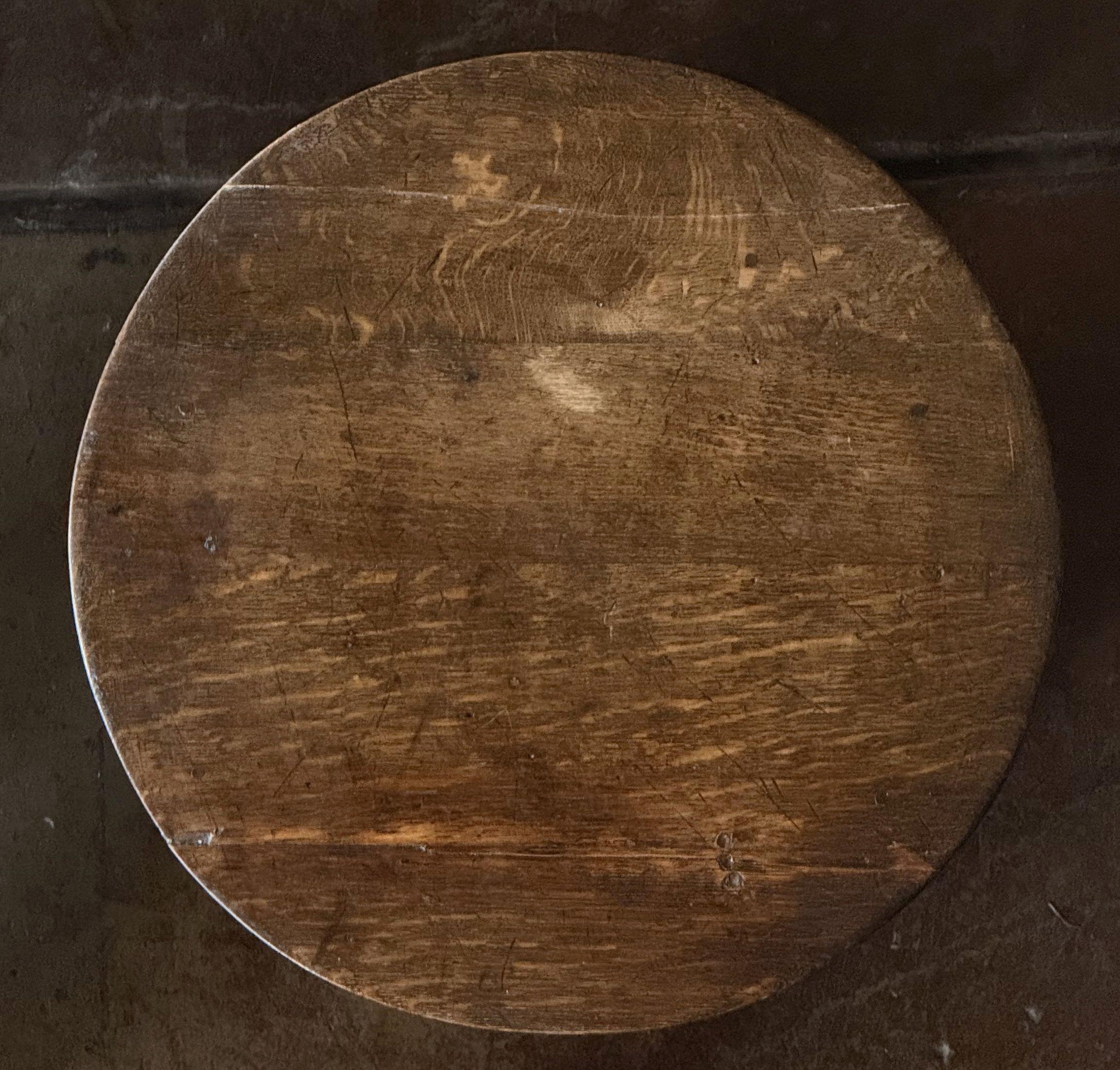 English Cricket Table of Oak from the Georgian Era For Sale 2