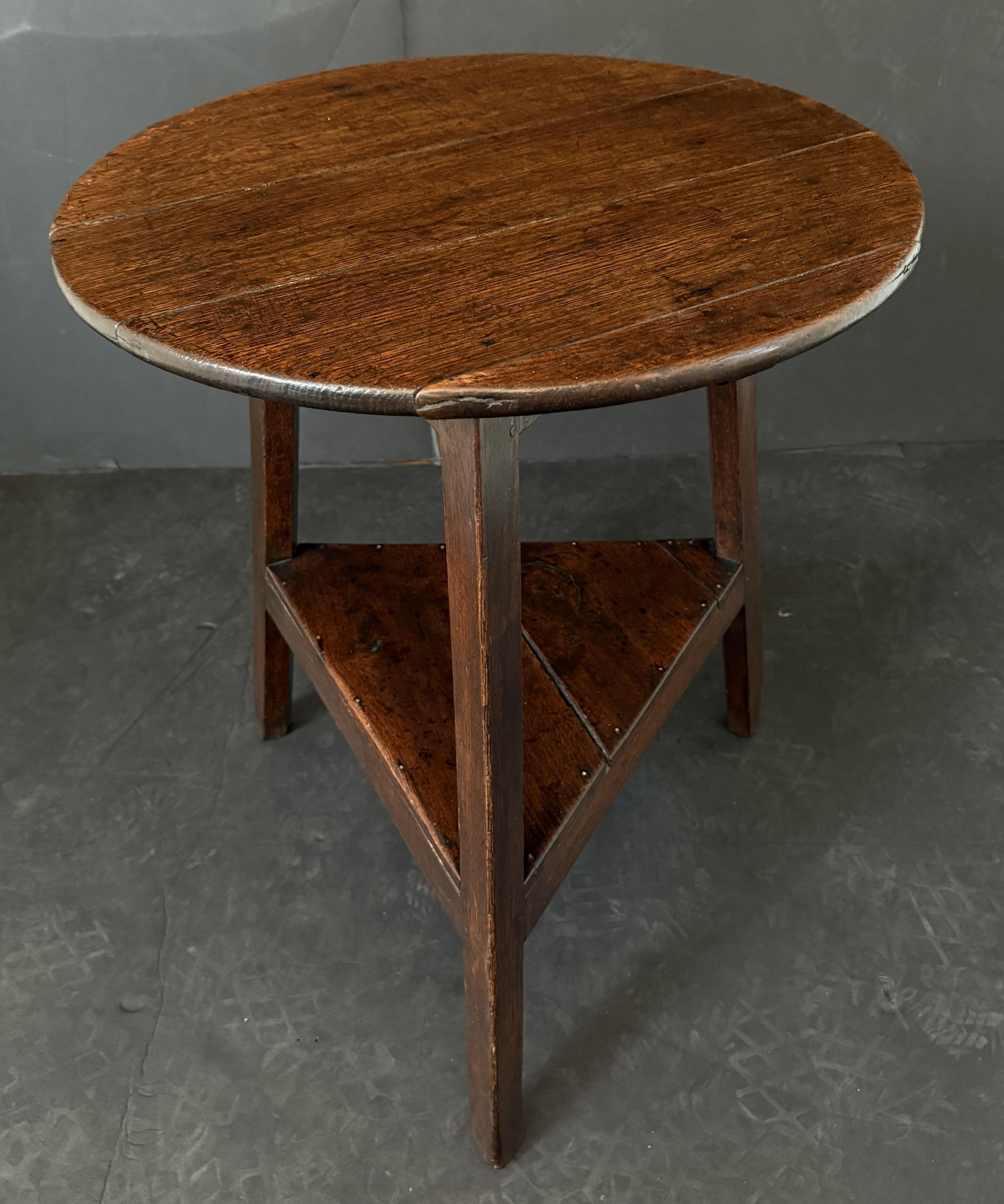 Wood English Cricket Table of Patinated Oak from the Georgian Era For Sale