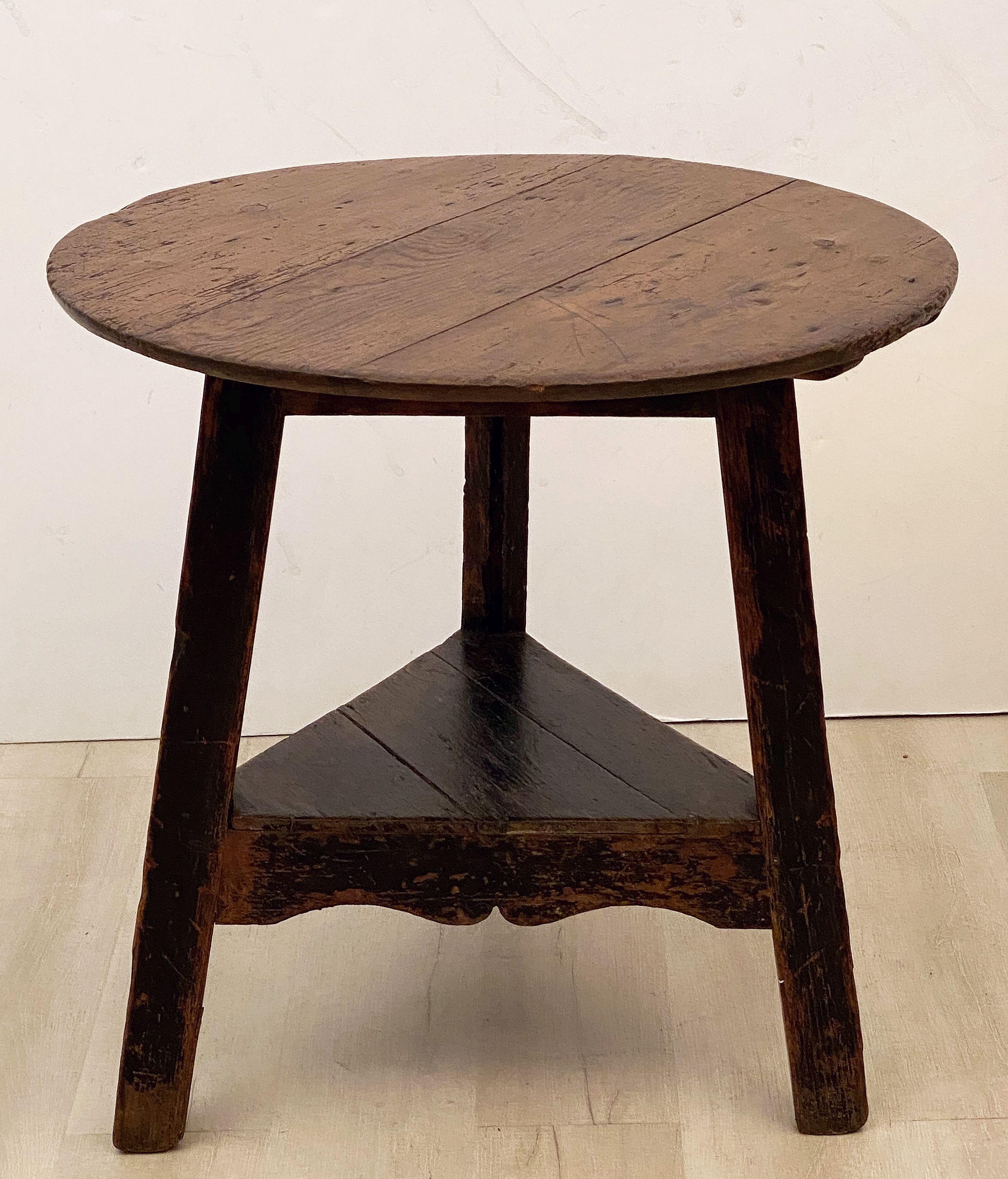 Rustic English Cricket Table of Pine