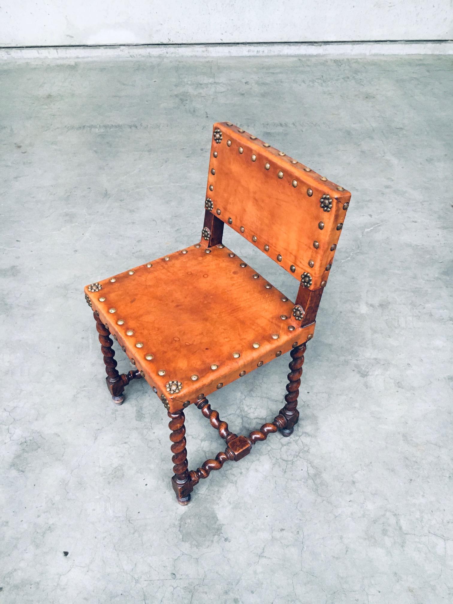 Englische Beistellstühle aus braunem Leder und Eiche im Cromwellian-Stil, frühe 1900er Jahre im Angebot 6