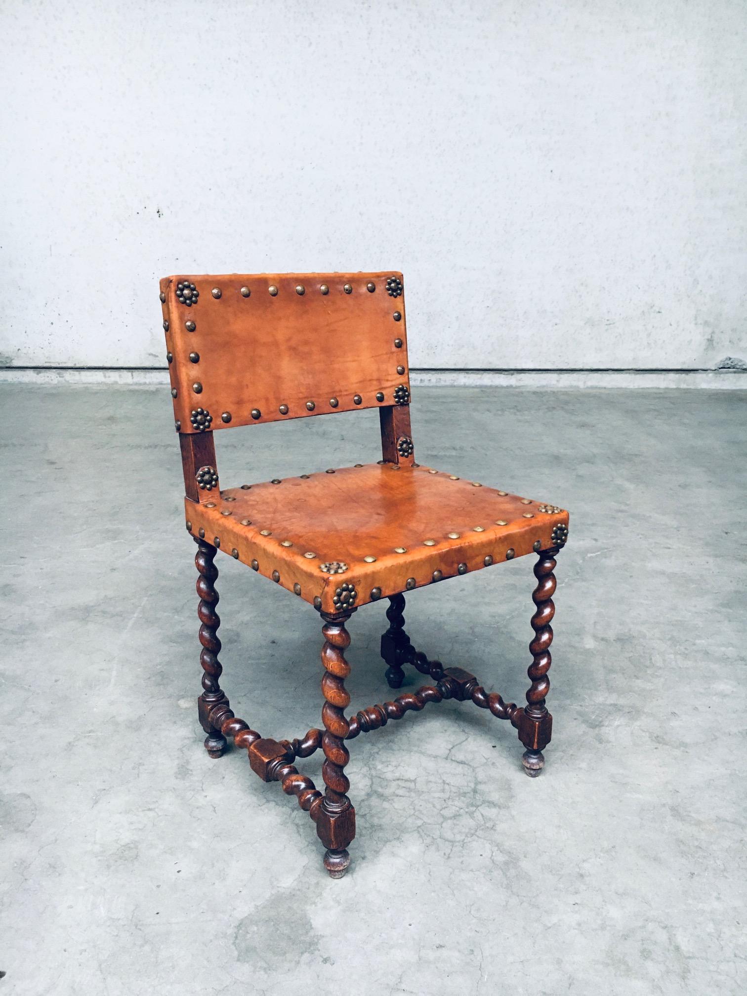 English Cromwellian Style Tan Leather & Oak Side Chairs, Early 1900s For Sale 1