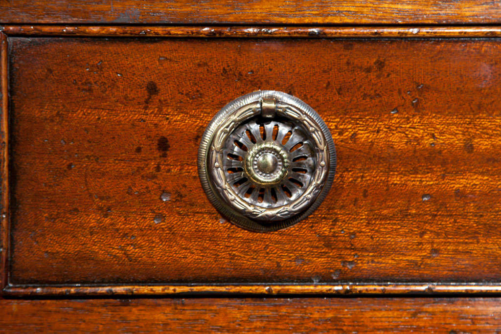 Table à écrire anglaise à pieds croisés en sabre en vente 2