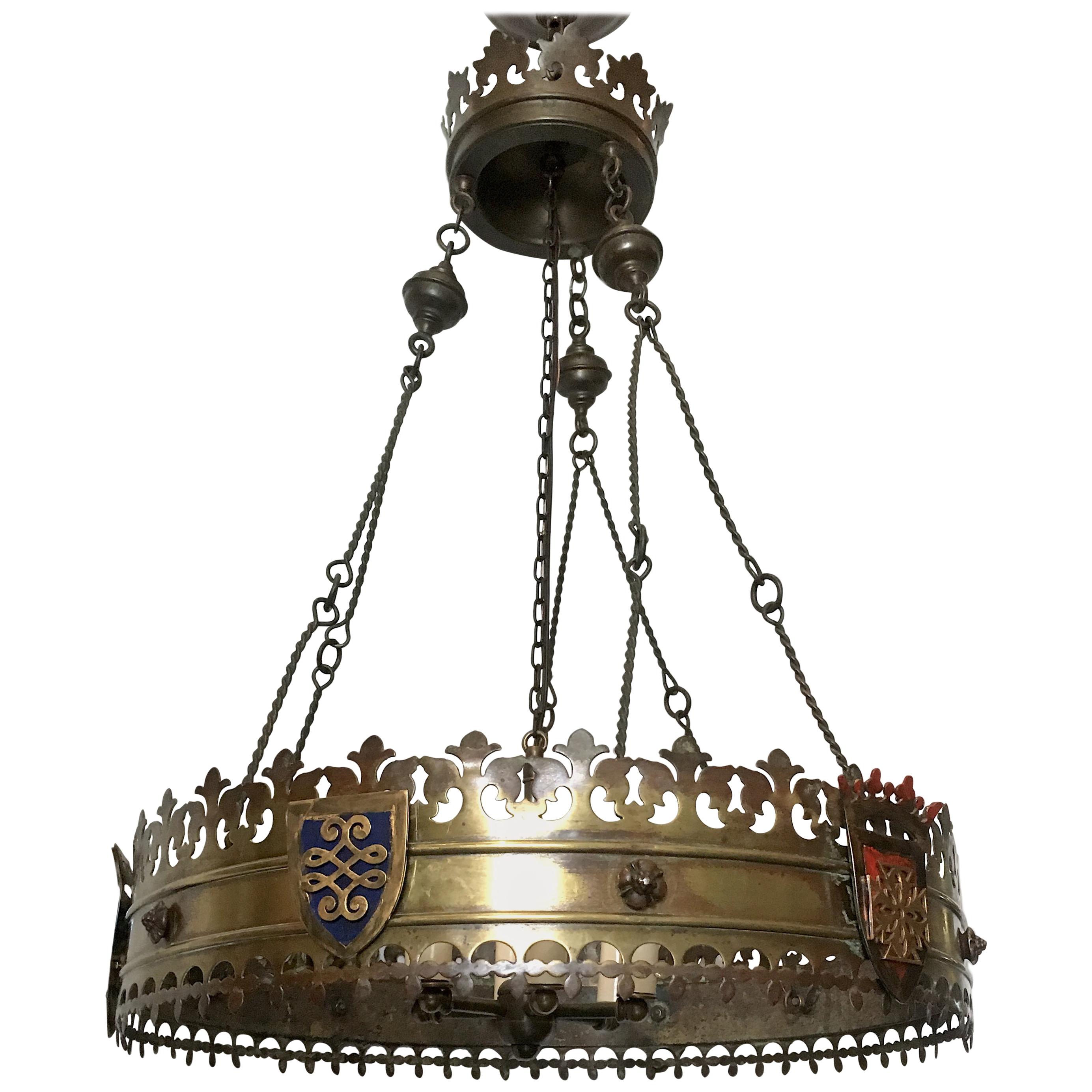 English Crown-Shaped Chandelier For Sale