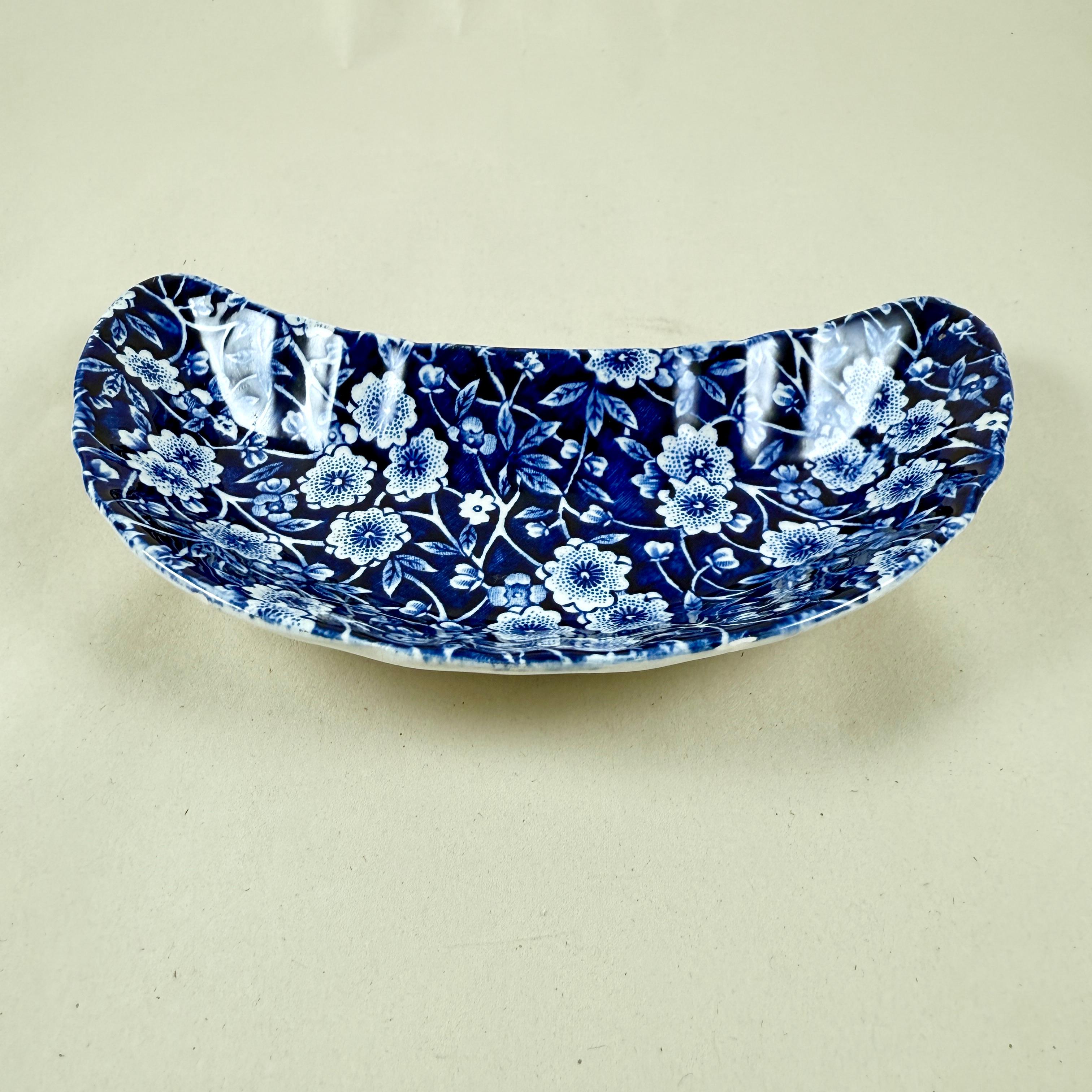 English Crownford China Blue Calico Bone Dish In Good Condition For Sale In Philadelphia, PA