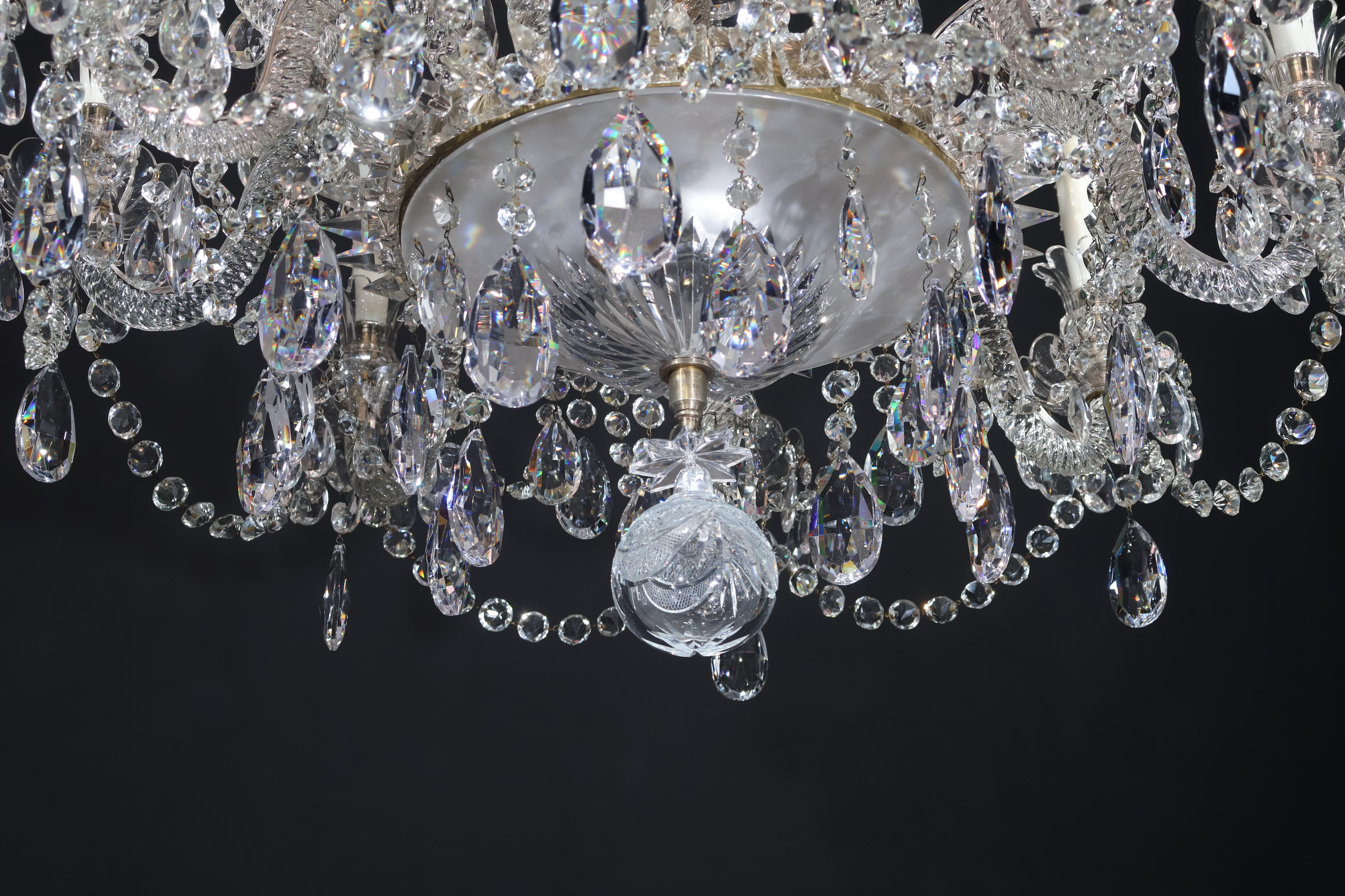 Lampadario di cristallo inglese in vendita 6