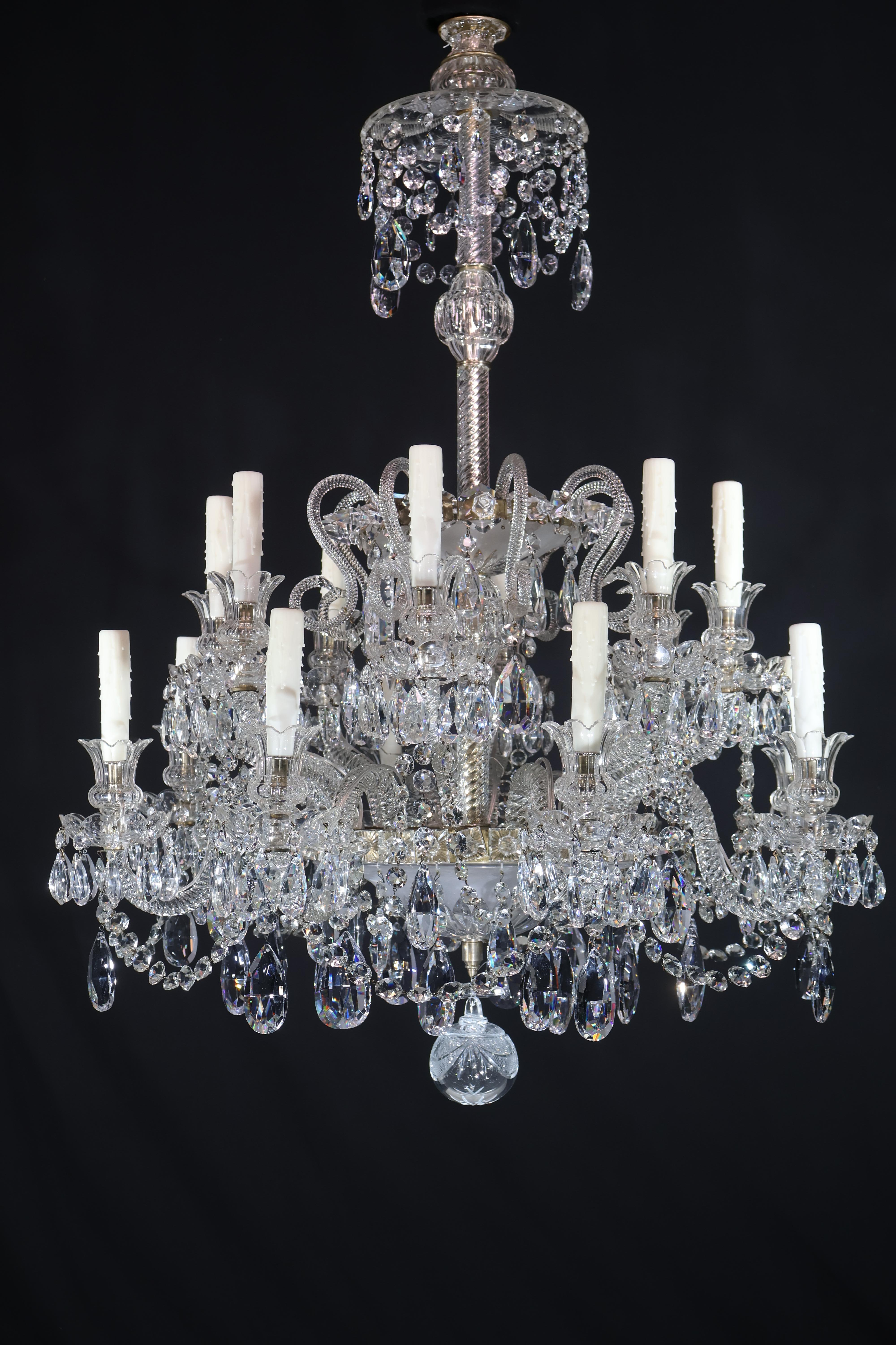 Lampadario di cristallo inglese in vendita 9