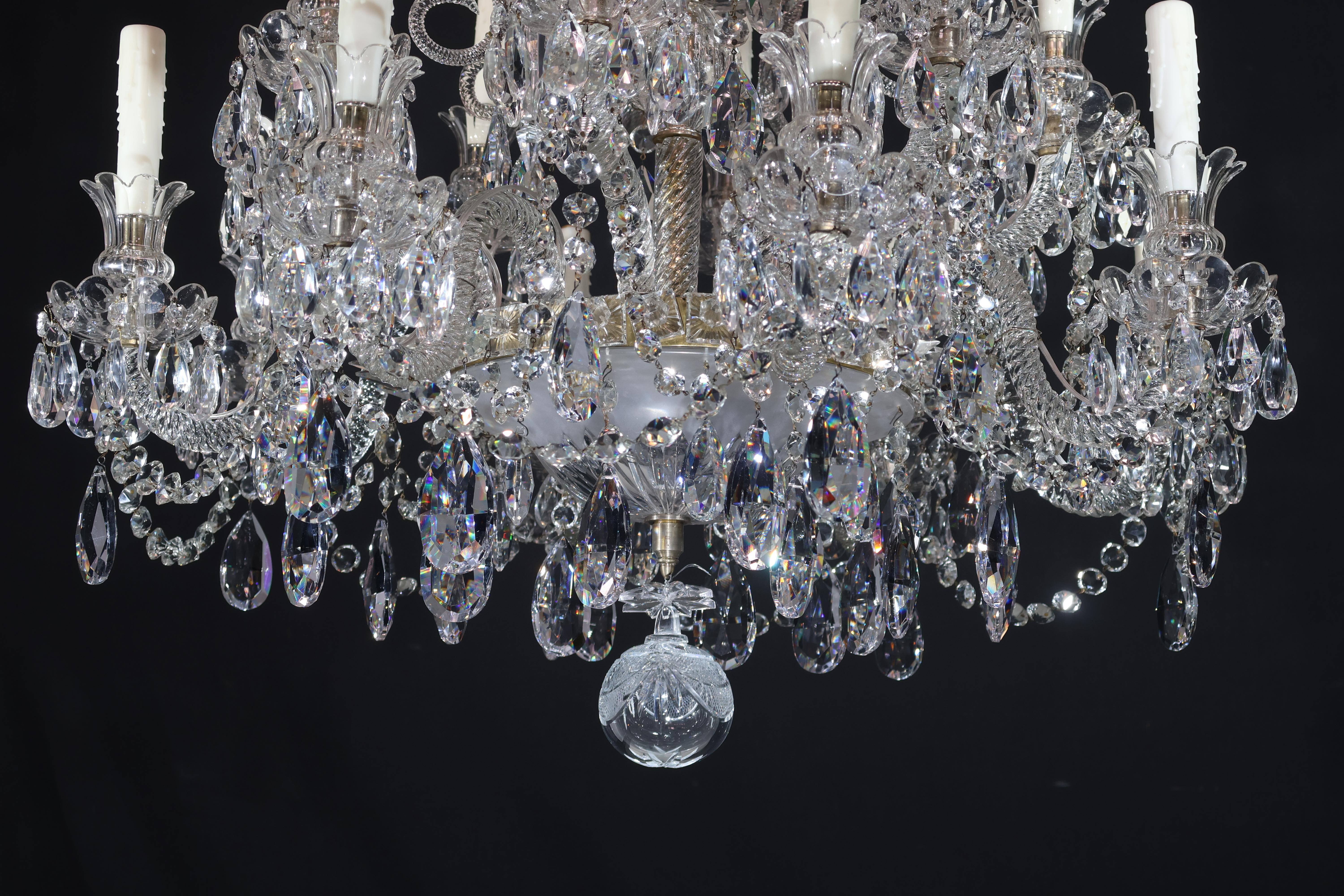 Lampadario di cristallo inglese in vendita 10