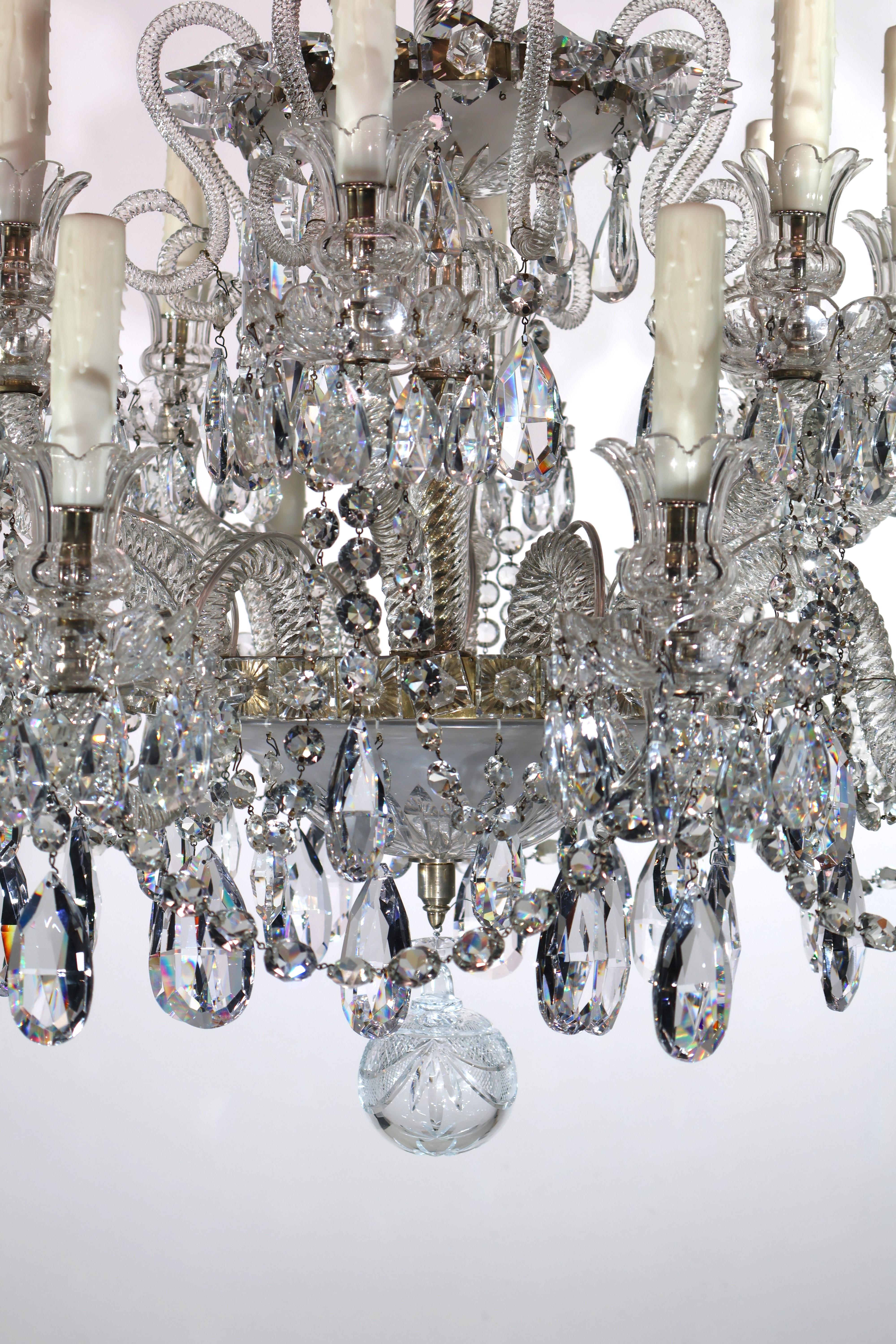 Cristallo Lampadario di cristallo inglese in vendita