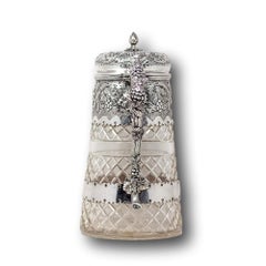 Brocca da vino in cristallo inglese e placca d'argento