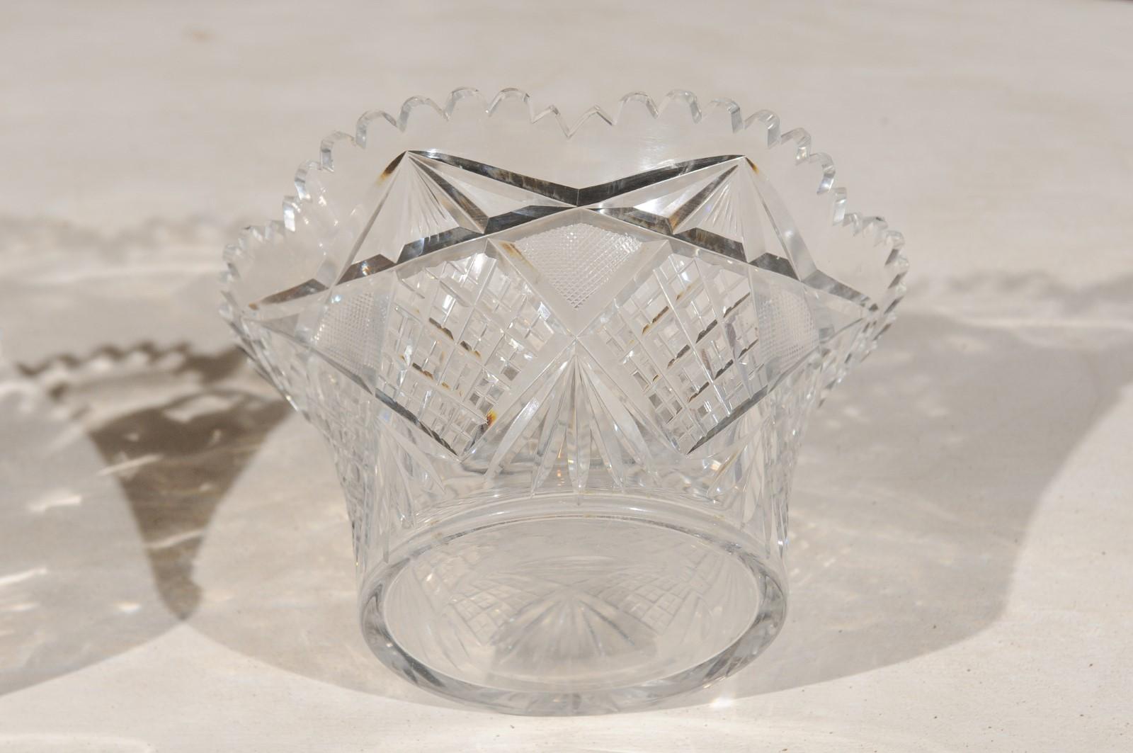 English Cut Crystal Bowl with Scalloped Top and Diamond Motifs, circa 1900 For Sale 5