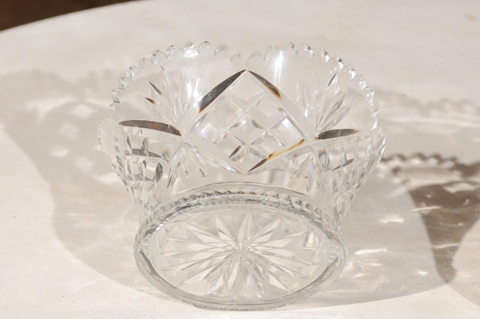 English Cut Crystal Bowl with Scalloped Top and Diamond Motifs, circa 1900 For Sale 4
