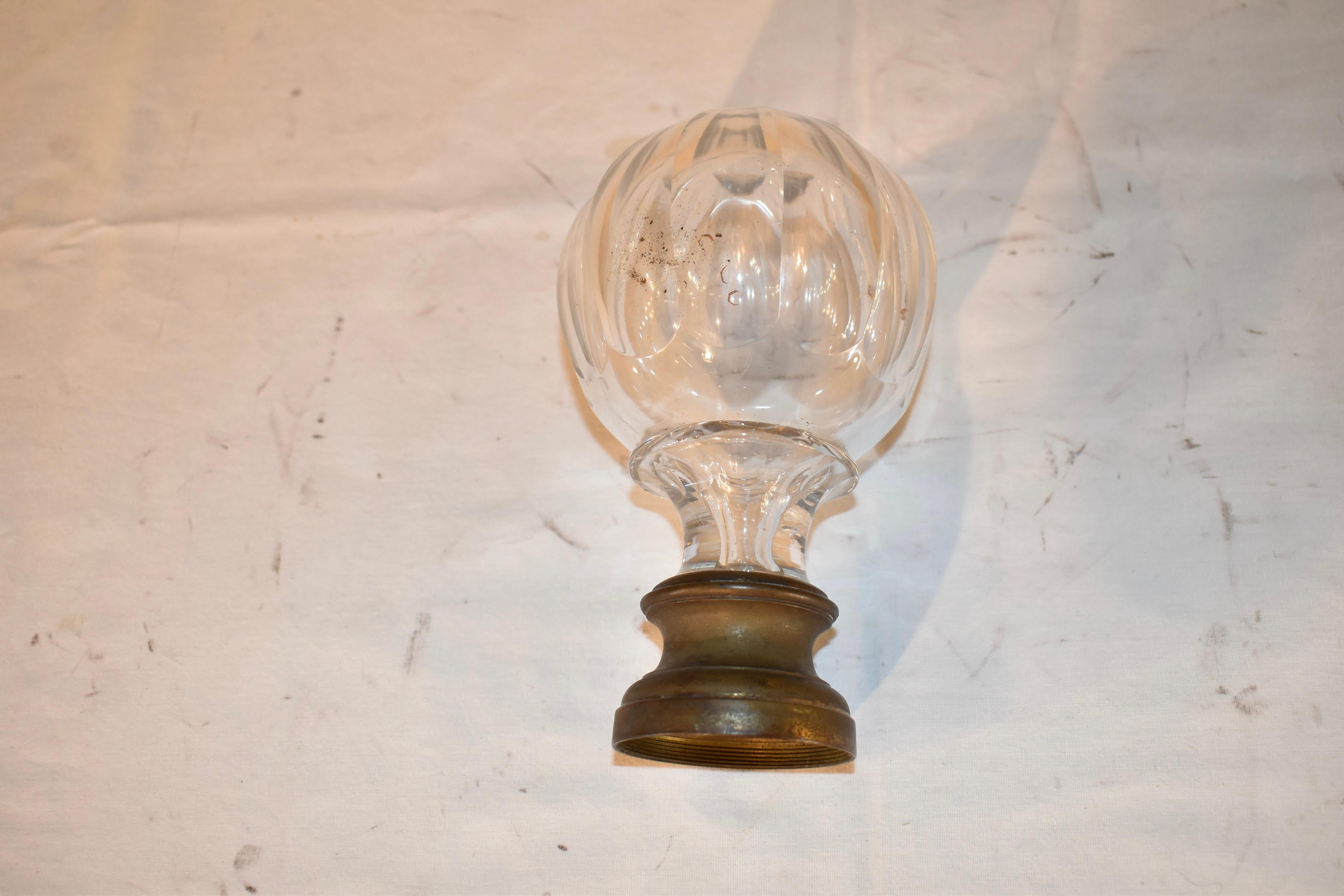 English Cut Crystal Newel Post on a Cast Bronze Base For Sale 4