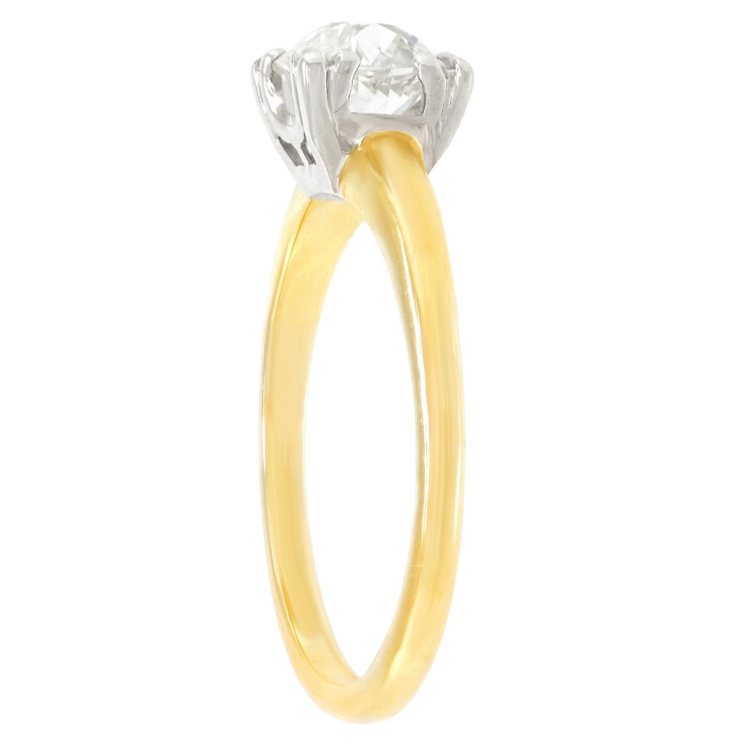 Bague de fiançailles en diamant taillé à l'anglaise en vente 2