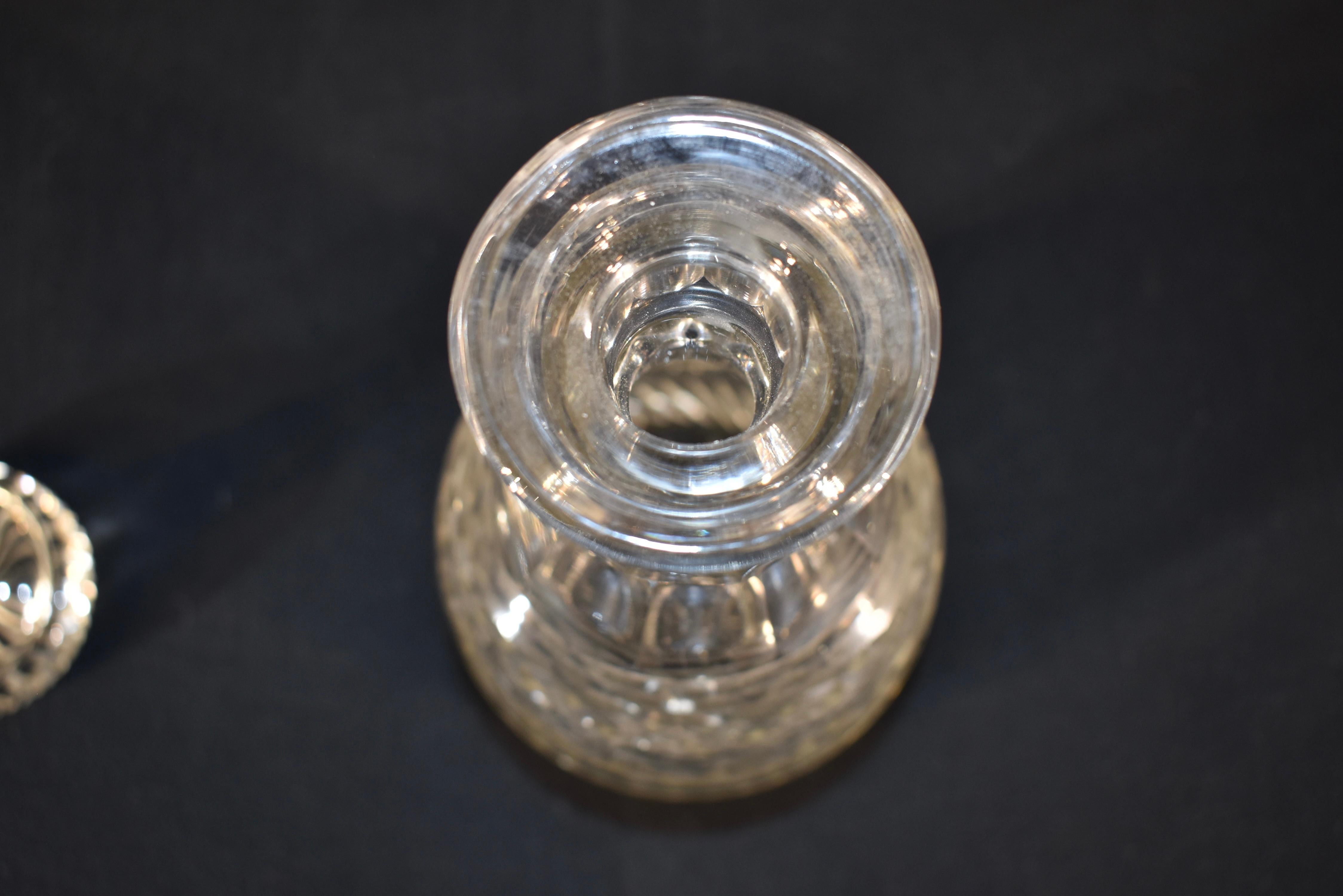 Englischer Dekanter aus geschliffenem Glas, ca. 1930er Jahre im Angebot 3