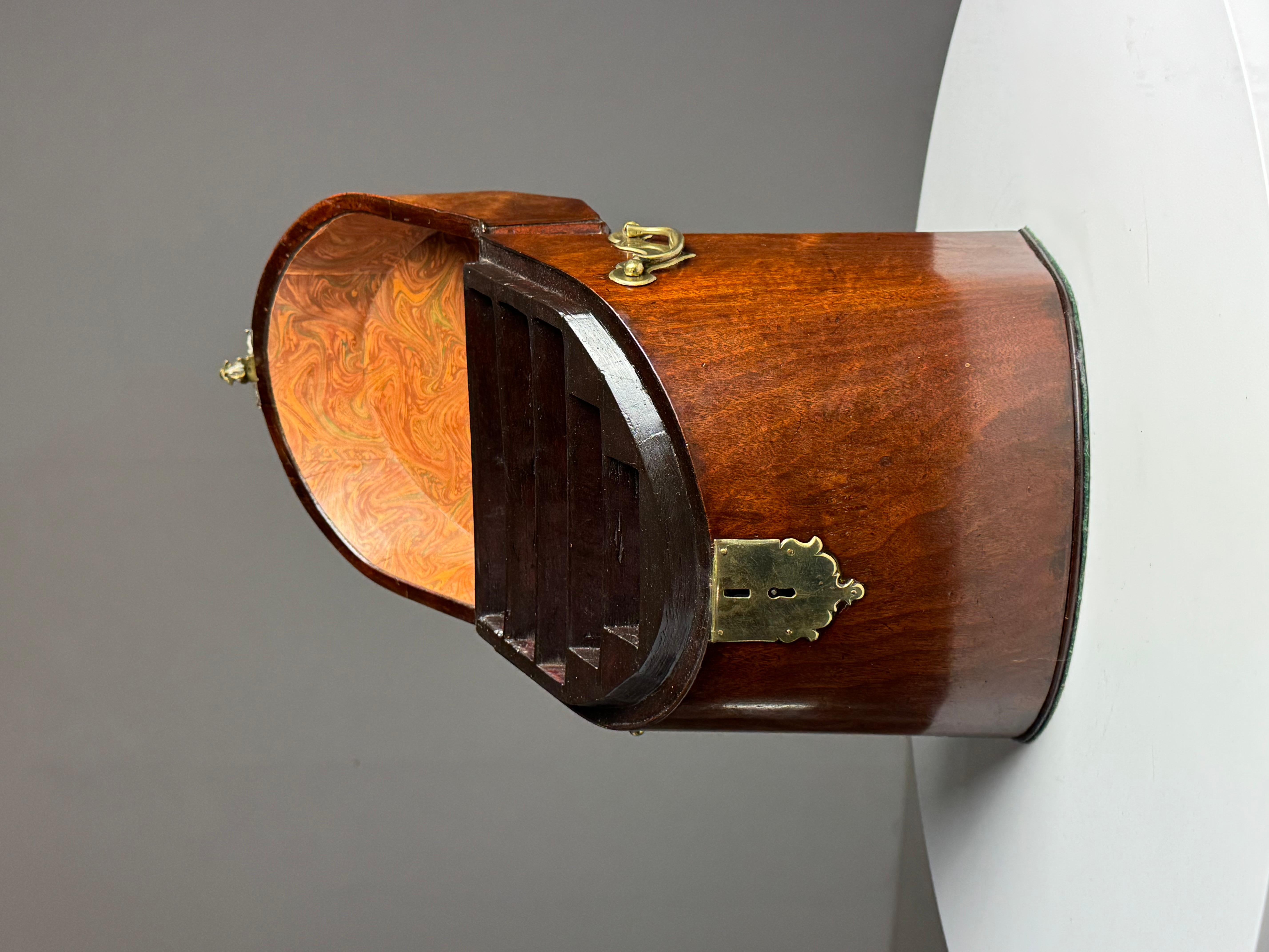 Portacartas de cuchillería inglesa Siglo XVIII en venta 7