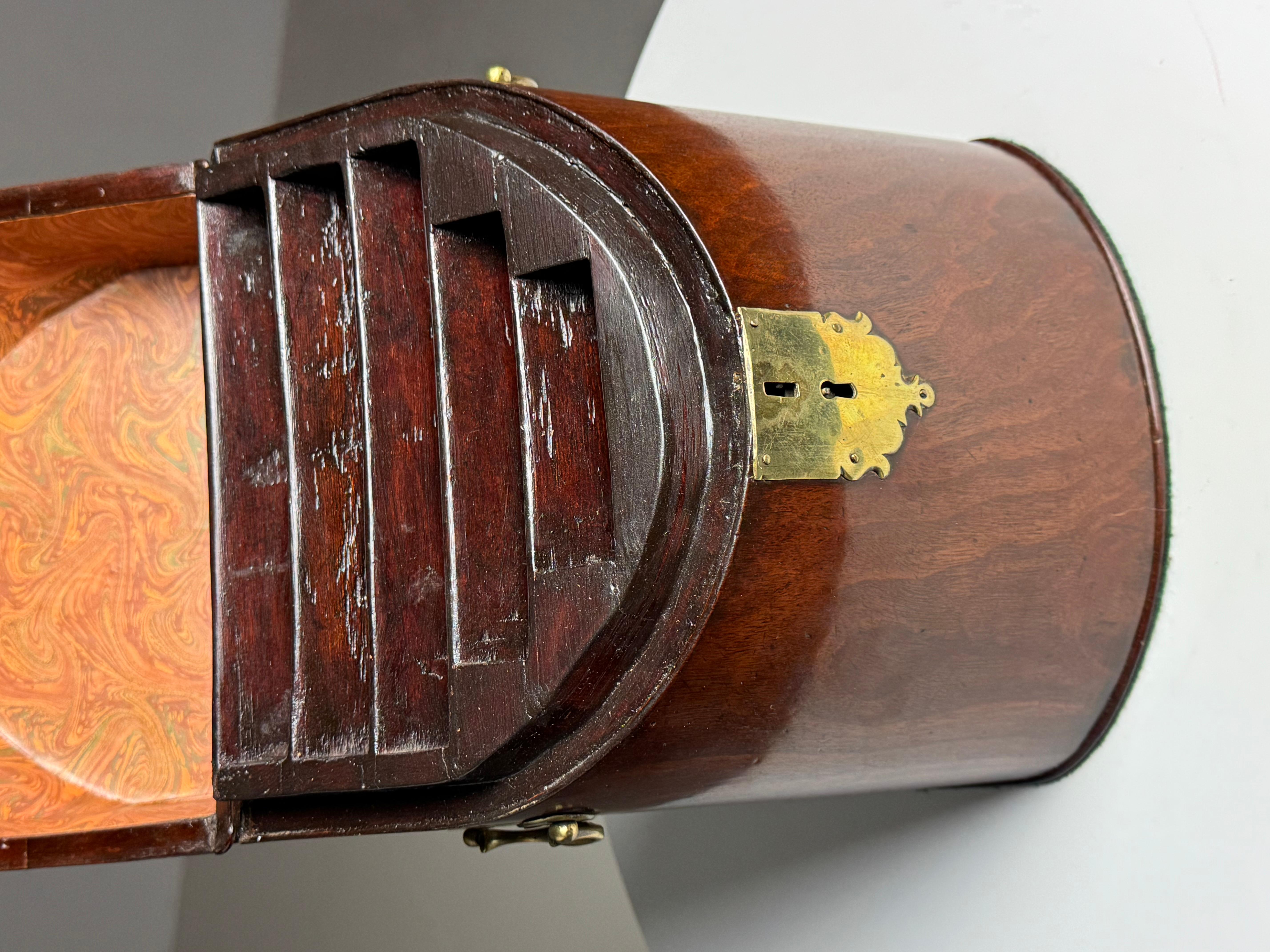 Portacartas de cuchillería inglesa Siglo XVIII en venta 11