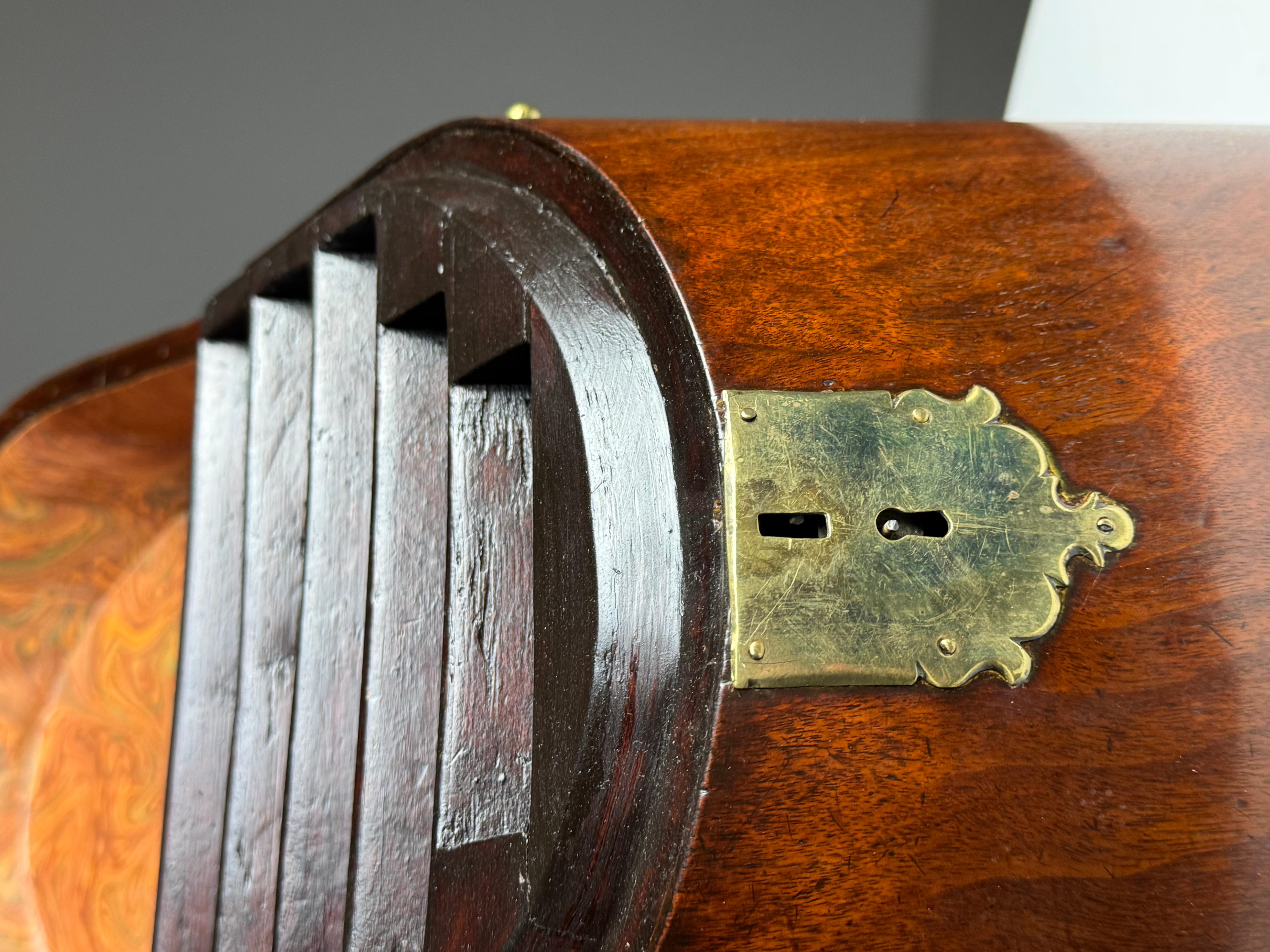 Portacartas de cuchillería inglesa Siglo XVIII en venta 12