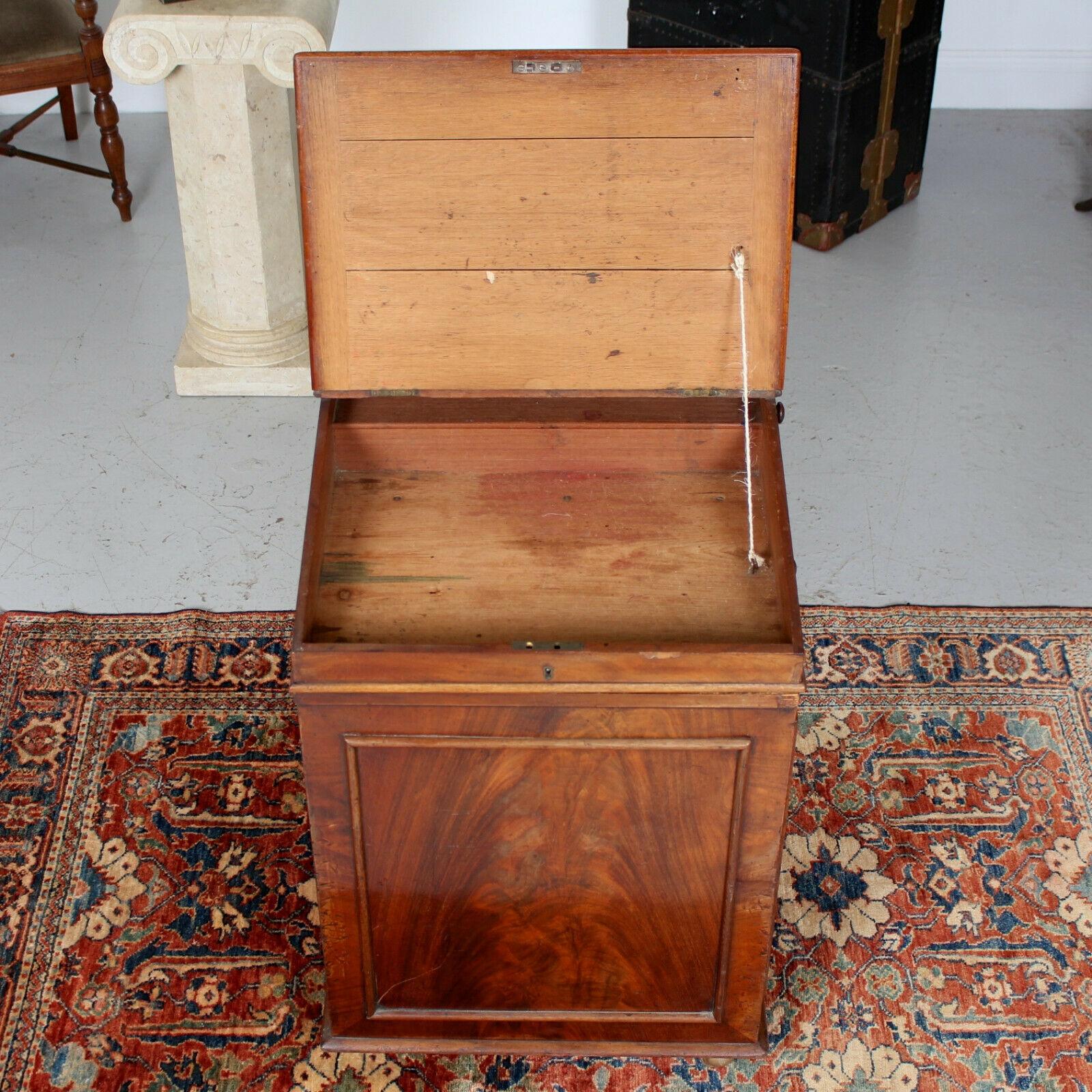 English Davenport Early 19th Century Mahogany Writing Desk For Sale 9