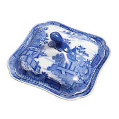 English Davenport Tea House pattern covered serving dish, c. 1800-25